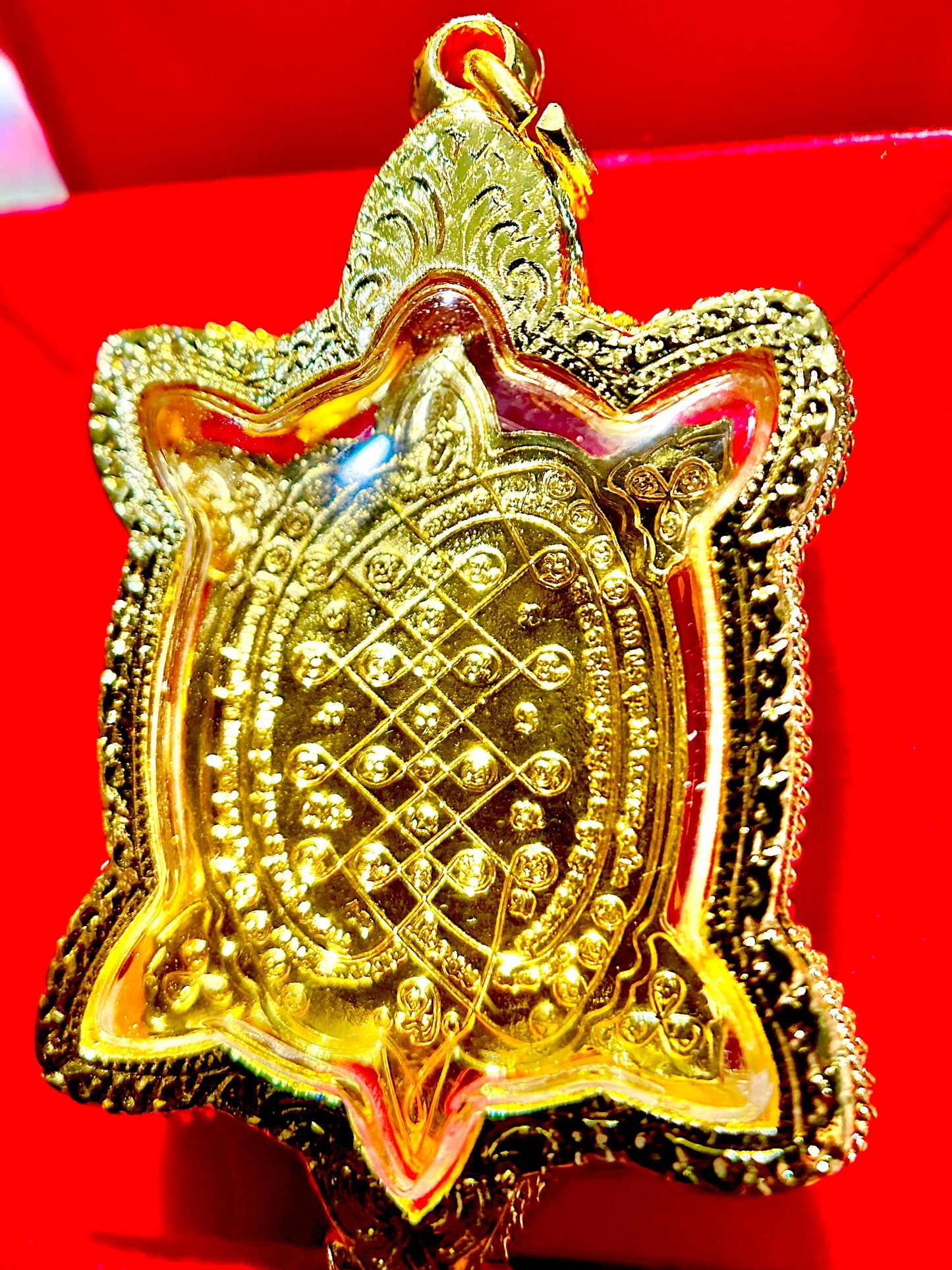 Turtle-Shaped Tao Wessuwan (Red/Gold)