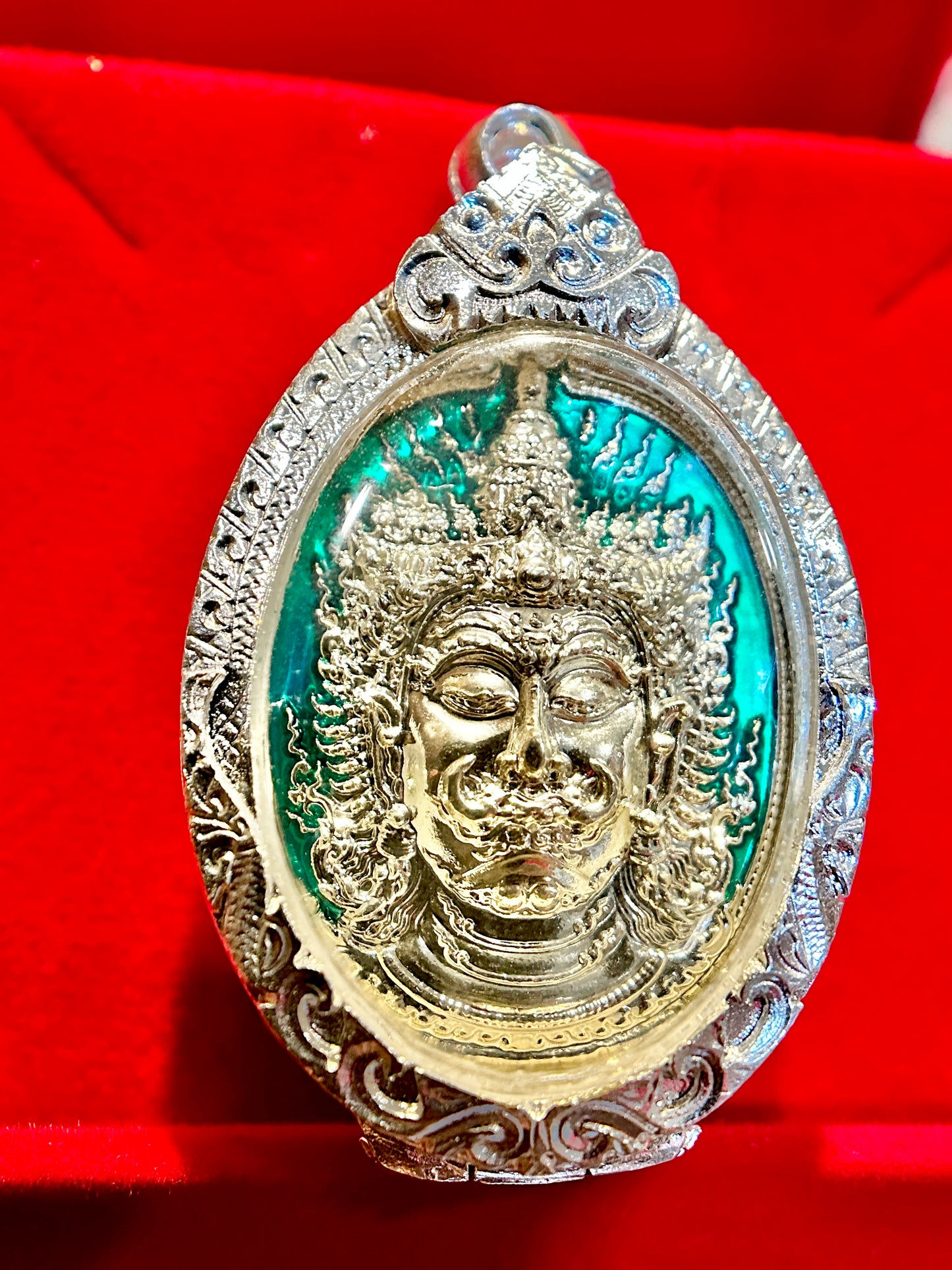 Emerald Steel Tao Wessuwan & Rahu