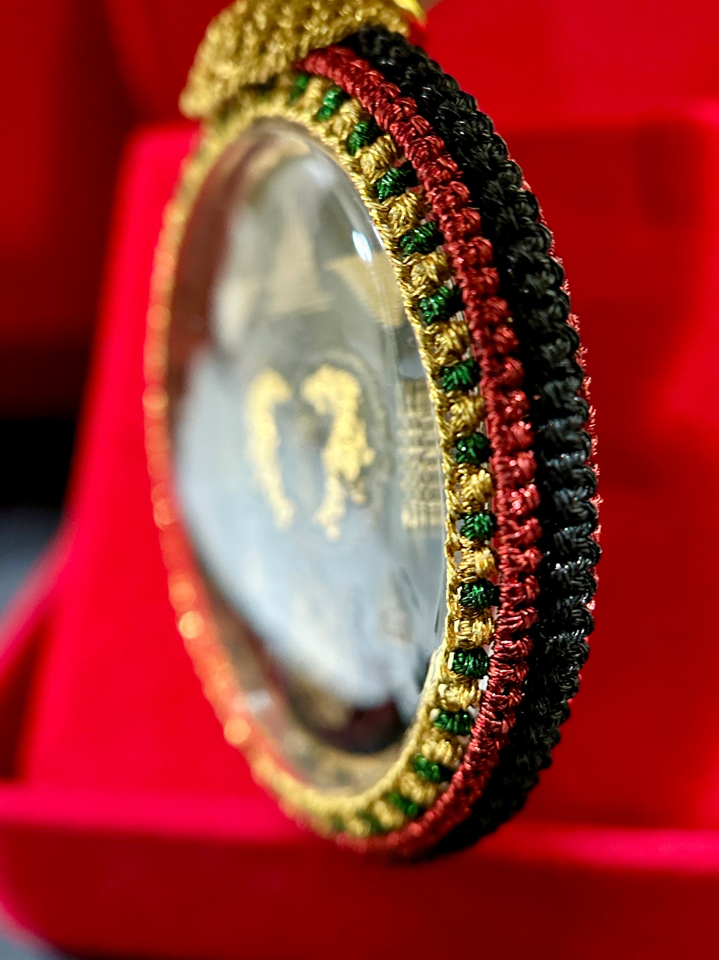 Nai Khanom Tom Black & Gold (Rasta Woven Case)