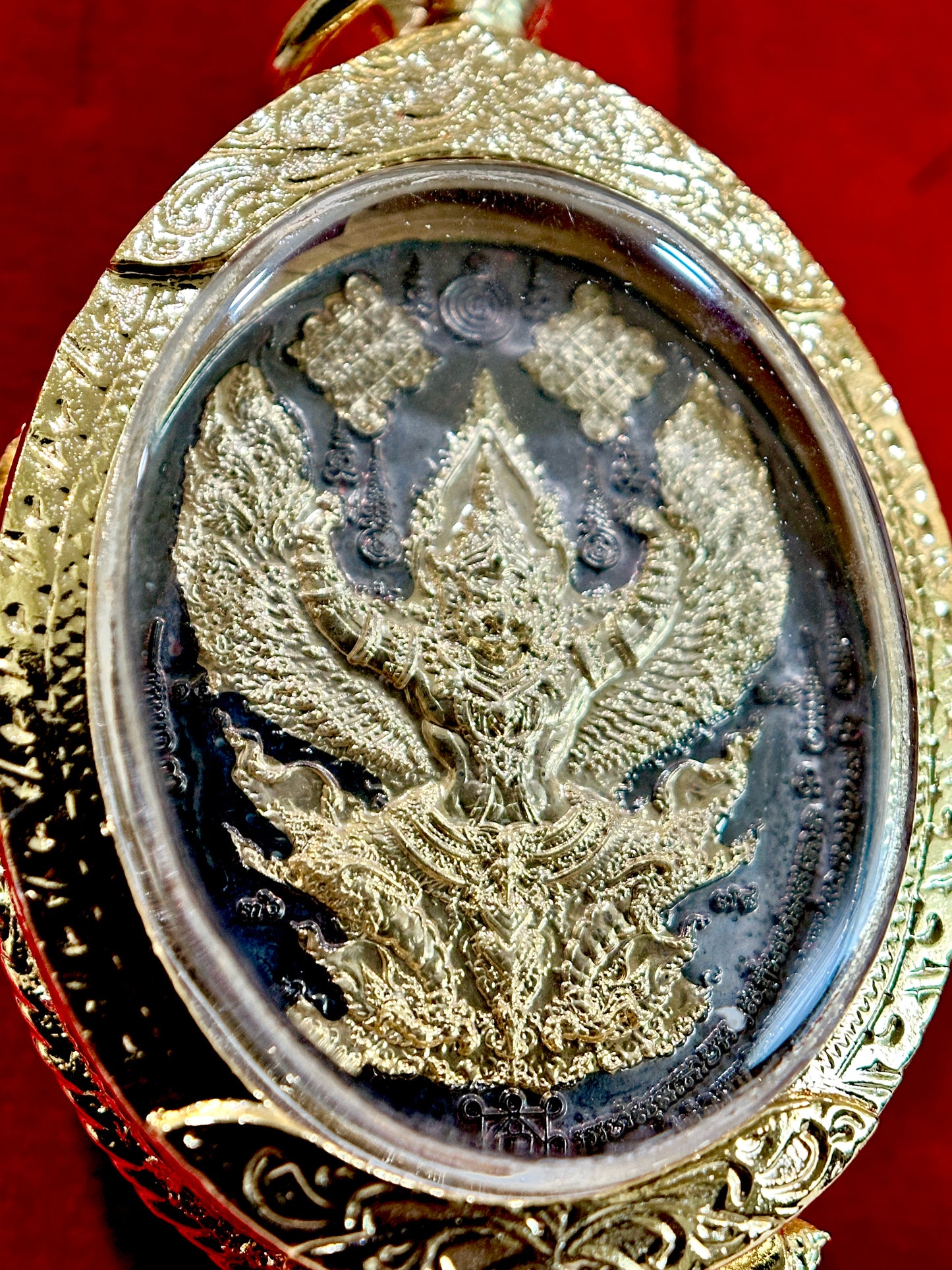 Tao Wessuwan & Garuda Divine Authority Amulet (Black & Gold Edition)