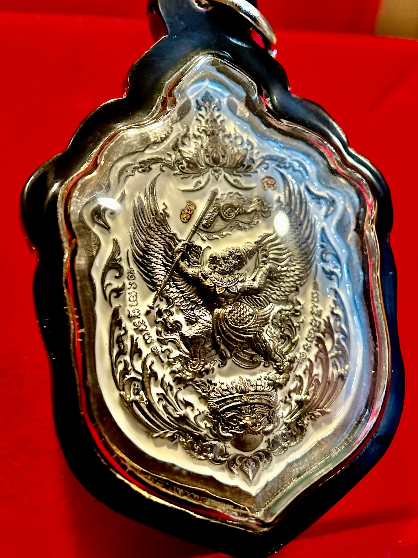 Tao Wessuwan & Garuda (Full Stealth Edition)