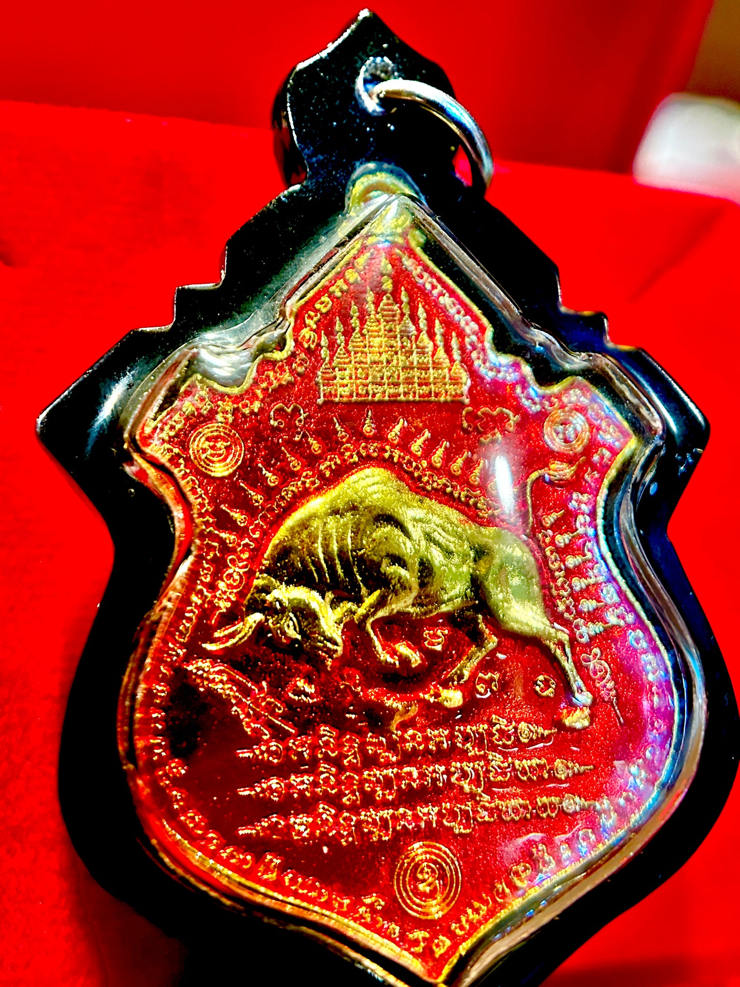 Golden Bull (Red/Black Case)