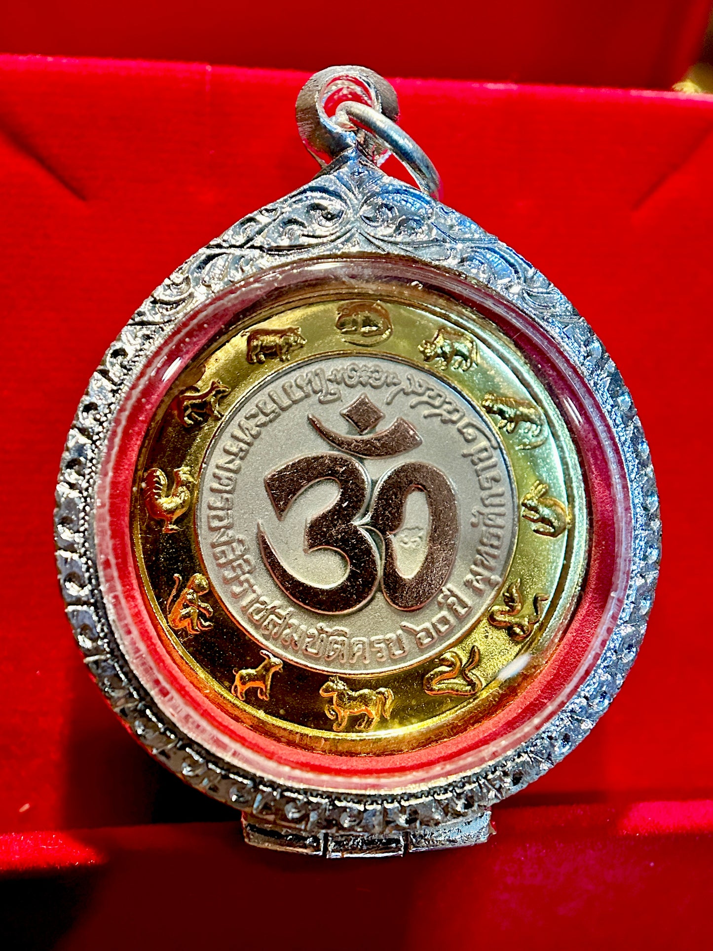 Ganesha Om Prosperity (Silver & Gold)