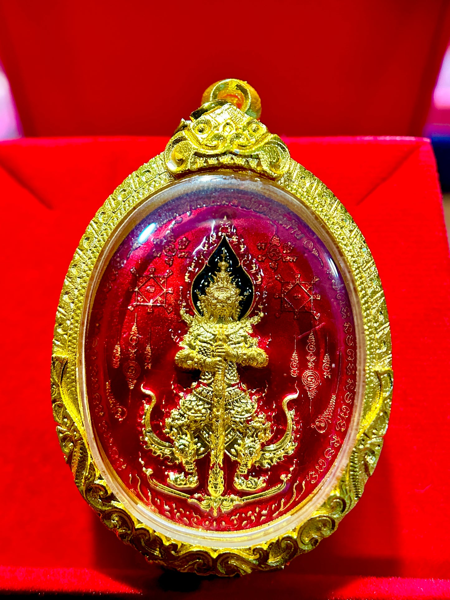 Tao Wessuwan (Red)