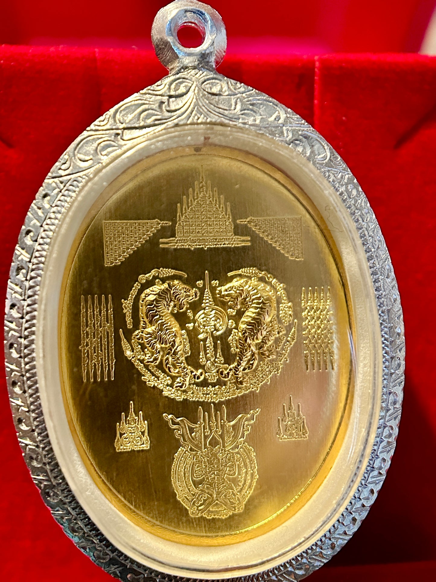 Nai Khanom Tom Signature Amulet (GOLD) – Silver Case