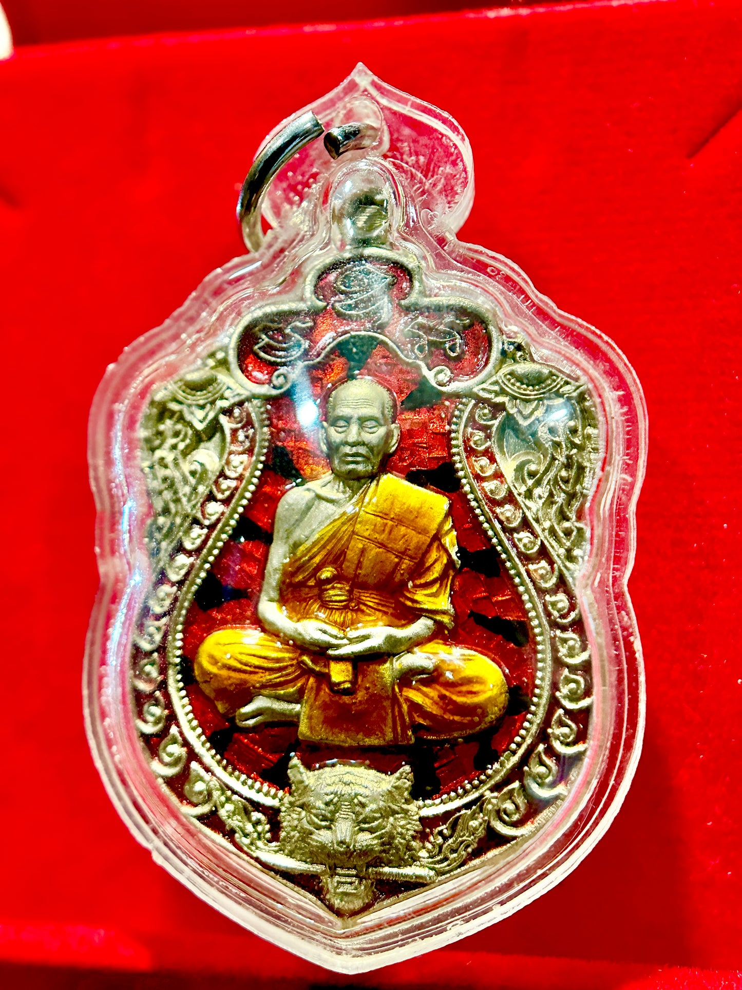 Luang Phor Phat Twin Tigers (Red/Silver)