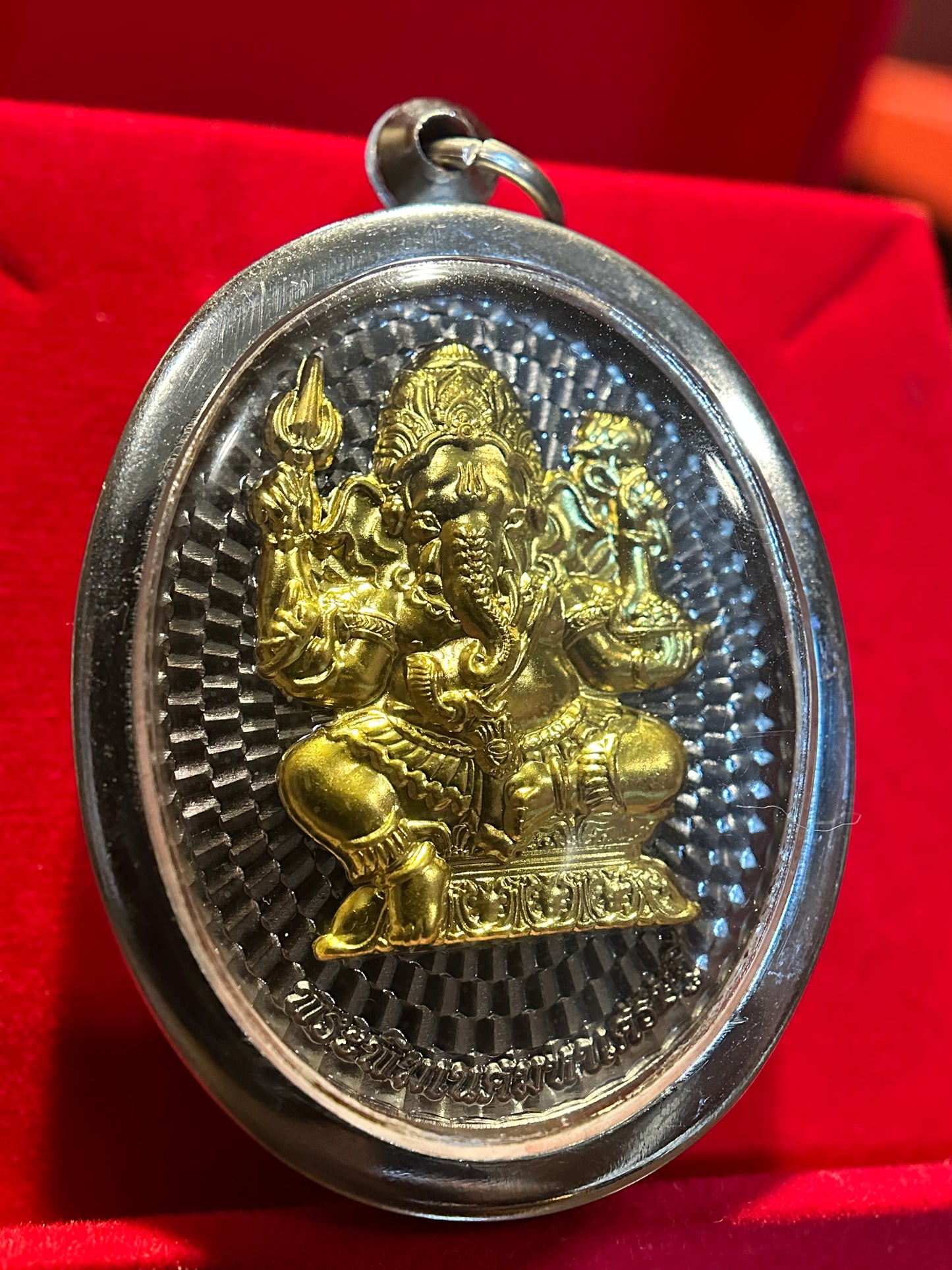 Ganesha Maha Ruesi Om Yantra (Gold)