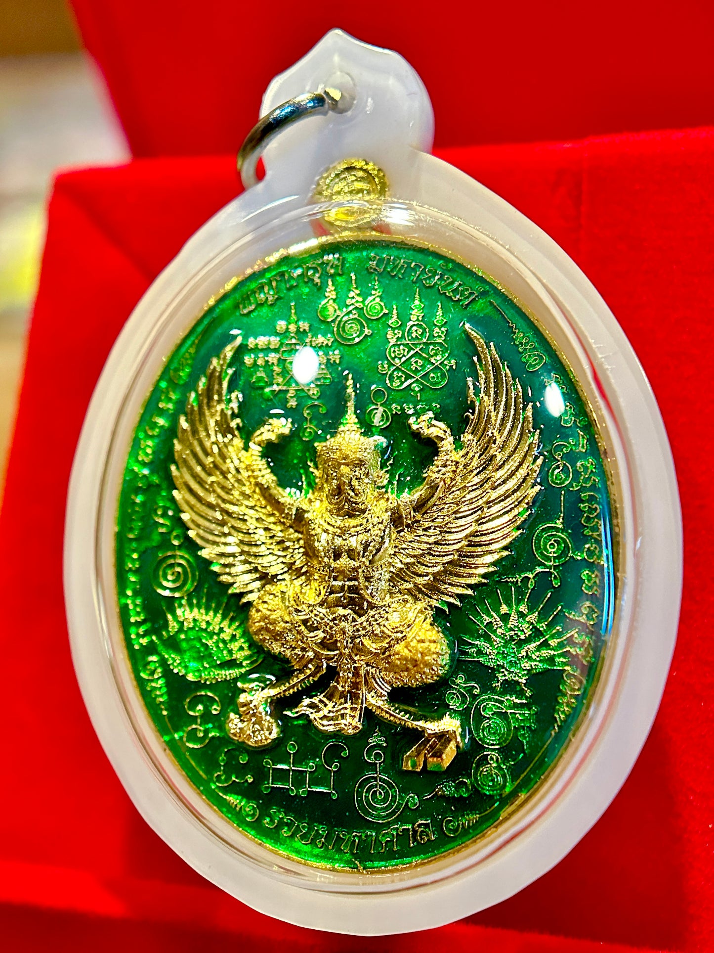 Garuda & Tao Wessuwan (Green/Gold)