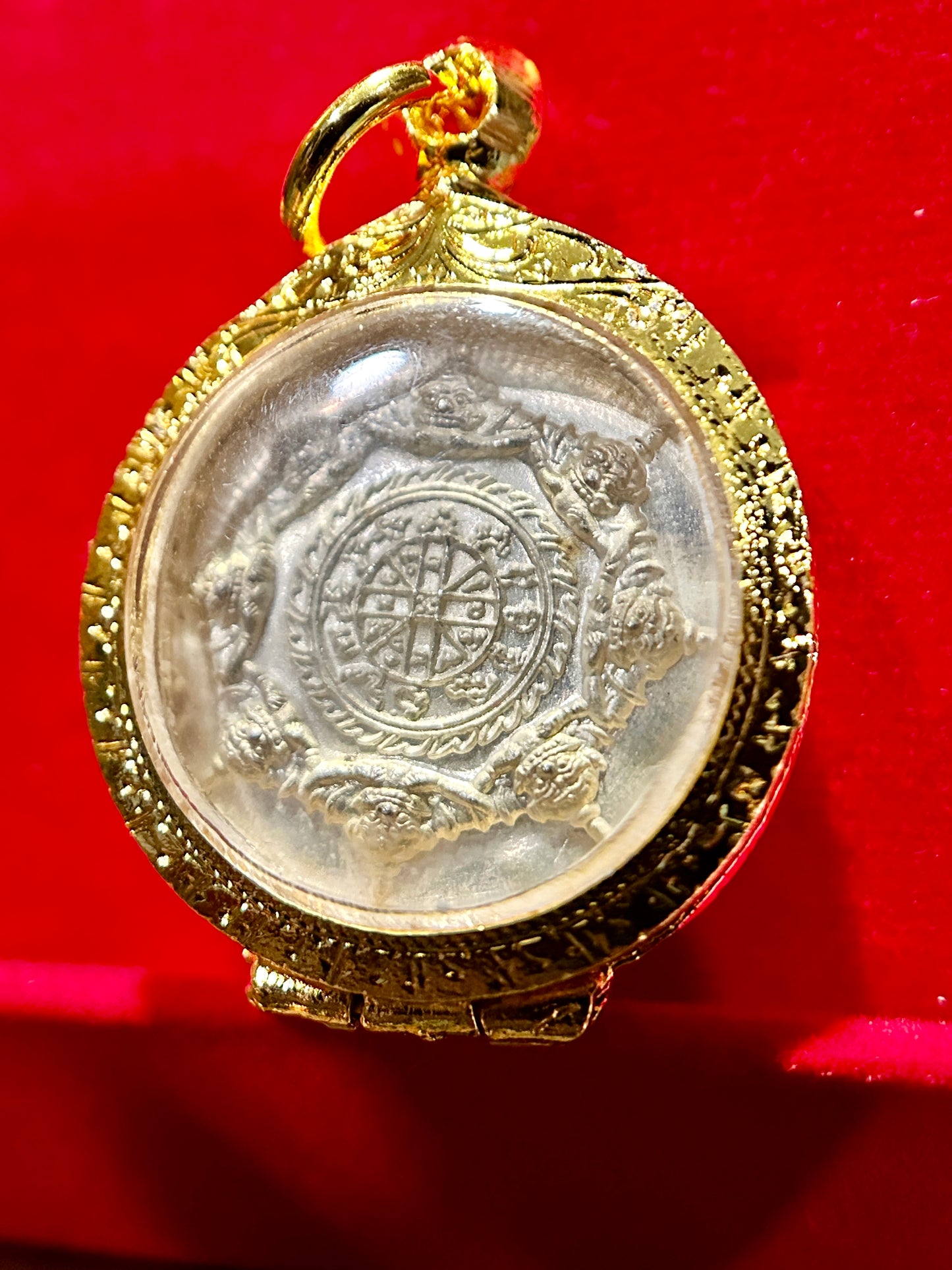 Phra Pidta & Rahu (Golden Shield of Silence)
