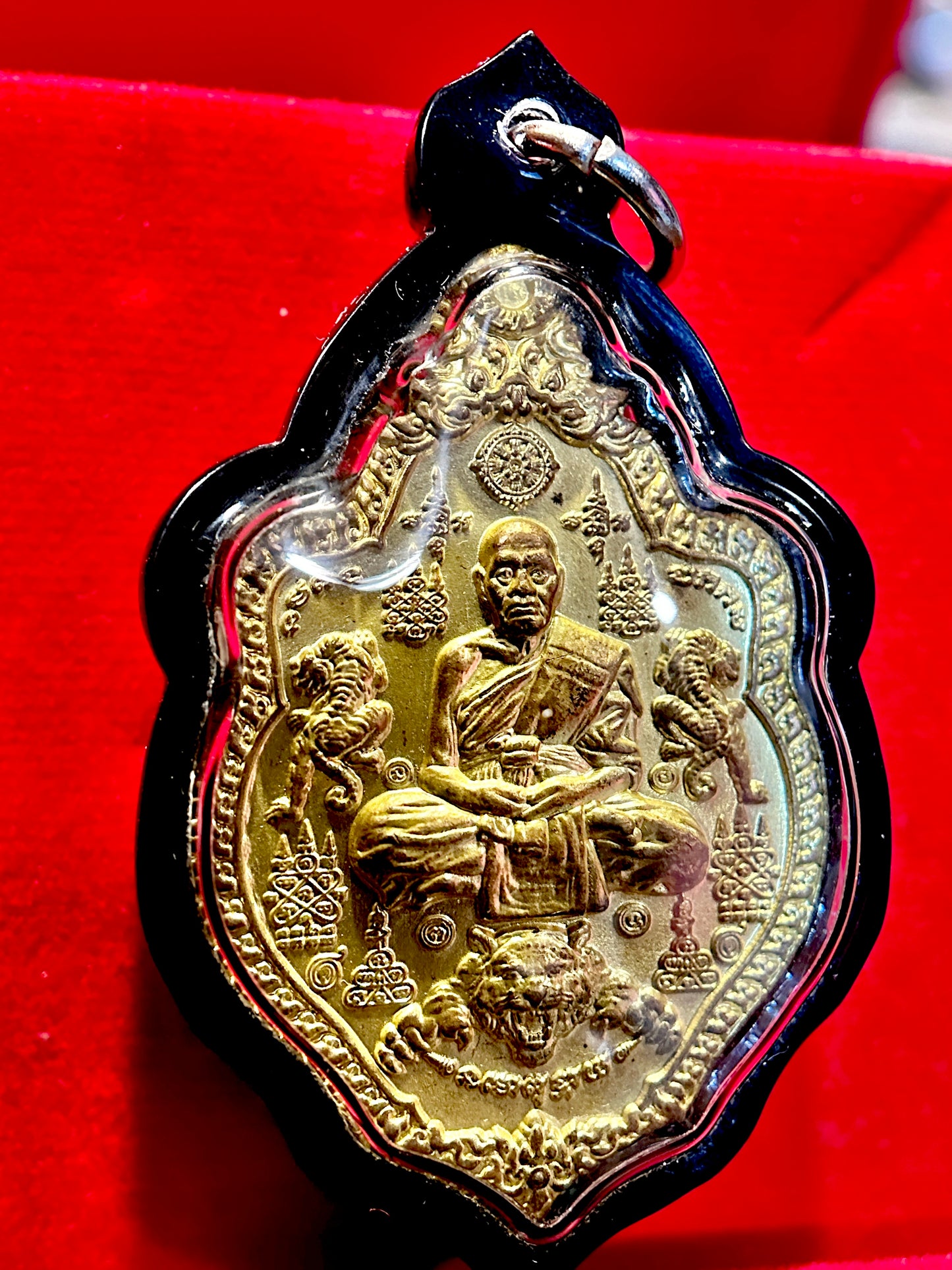 Luang Phor Phat Tiger’s Blessing (Gold)