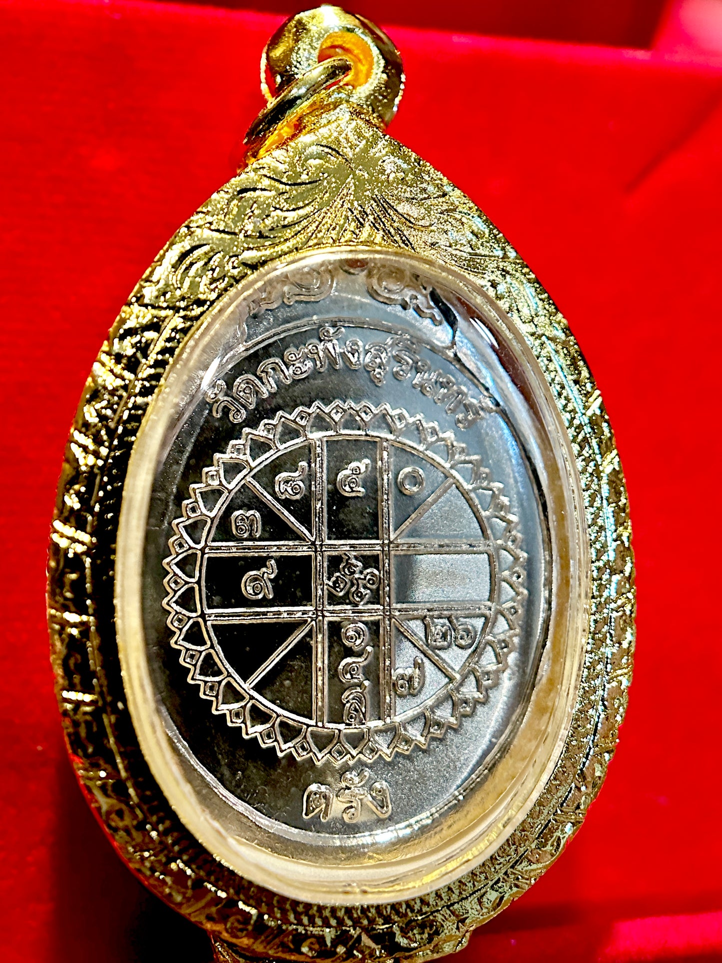 Phra Buddha Enlightenment Amulet