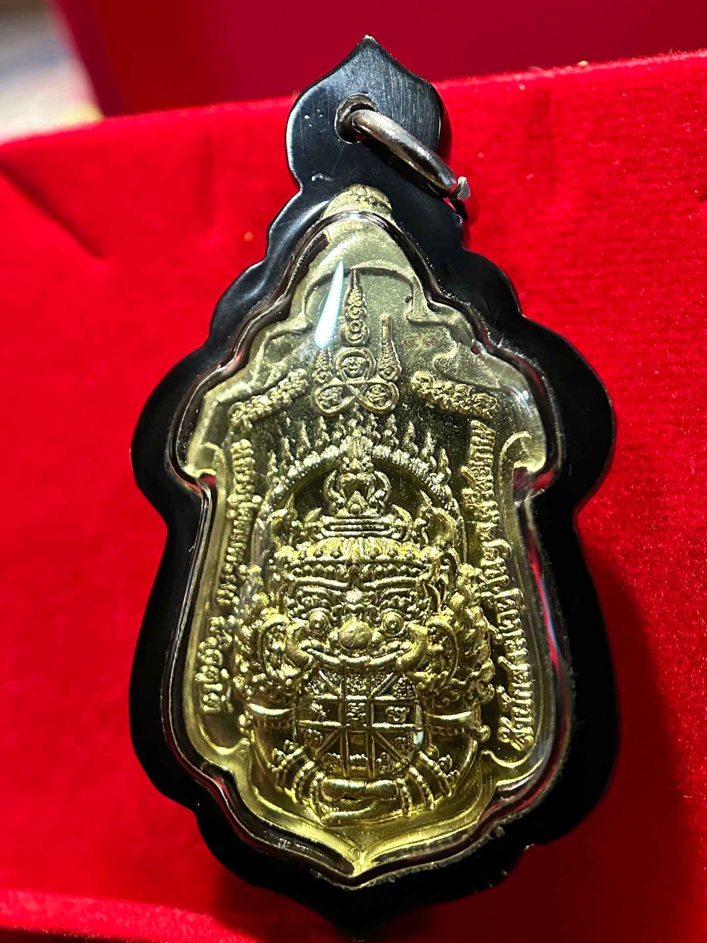 Tao Wessuwan Black Night Protector
