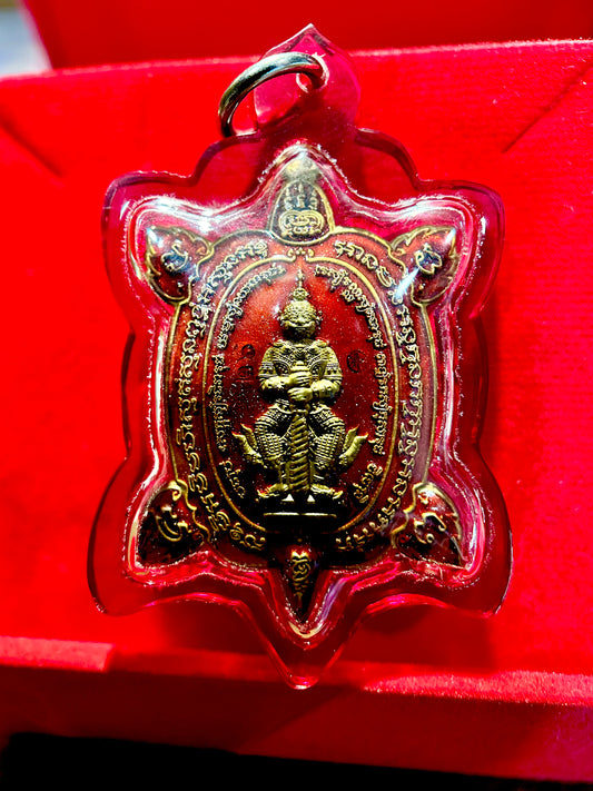 Tao Wessuwan Crimson Turtle Shield