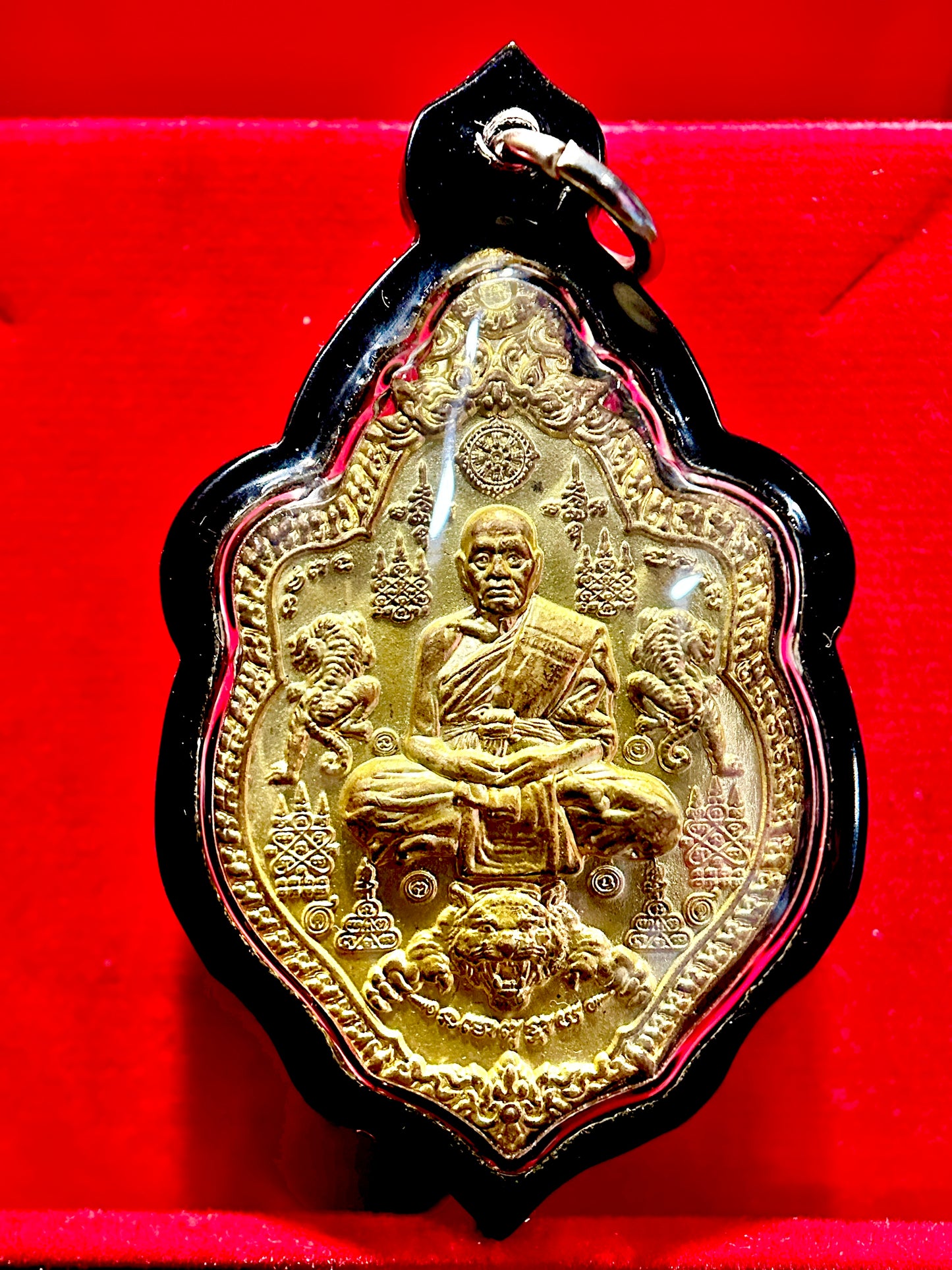 Luang Phor Phat Tiger’s Blessing (Gold)