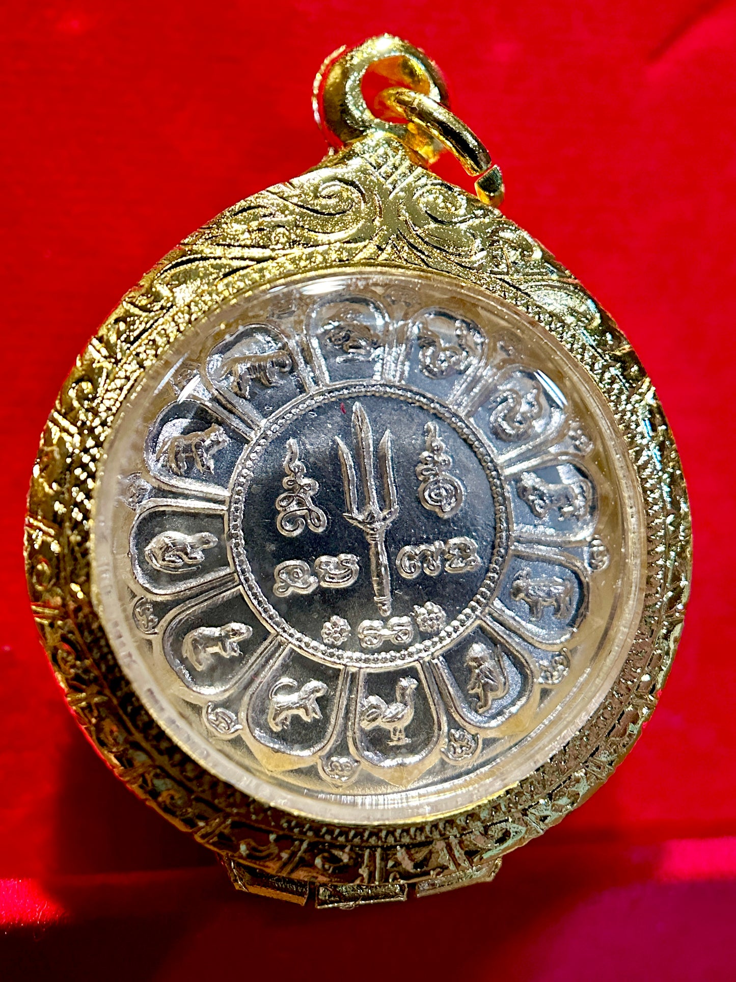 Phra Pidta Silver Shield & Zodiac Guardians