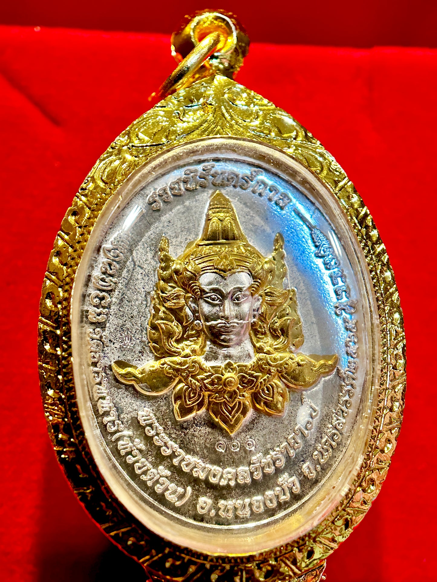 Tao Wessuwan & Phra Vishnu Amulet (Red Flame Edition)