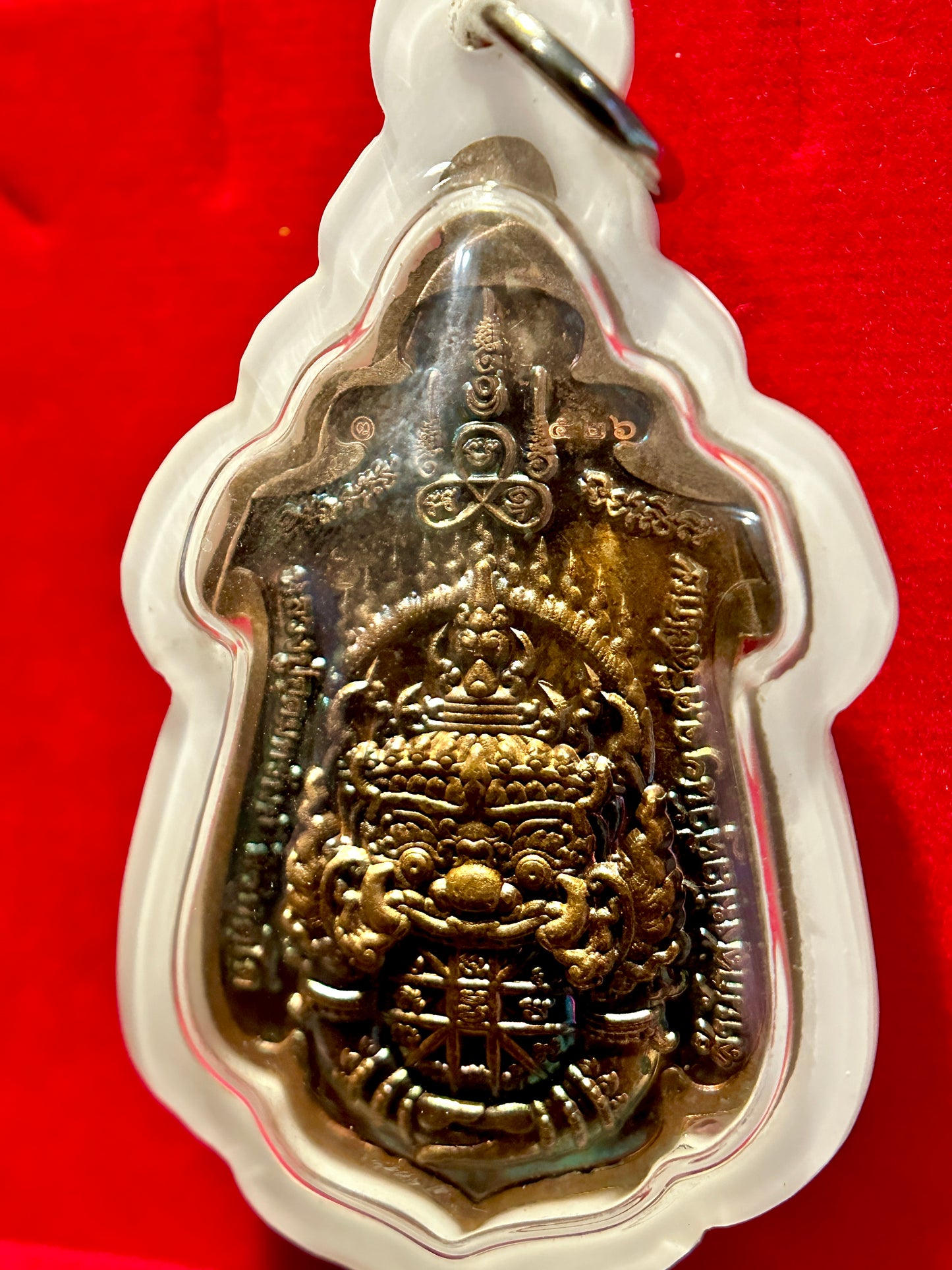 Tao Wessuwan Bronze Shadow Protector