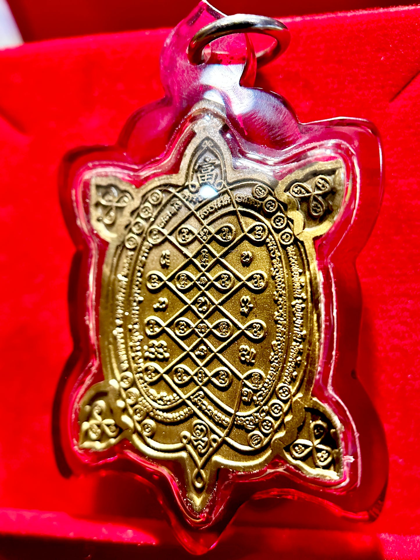 Tao Wessuwan Crimson Turtle Shield