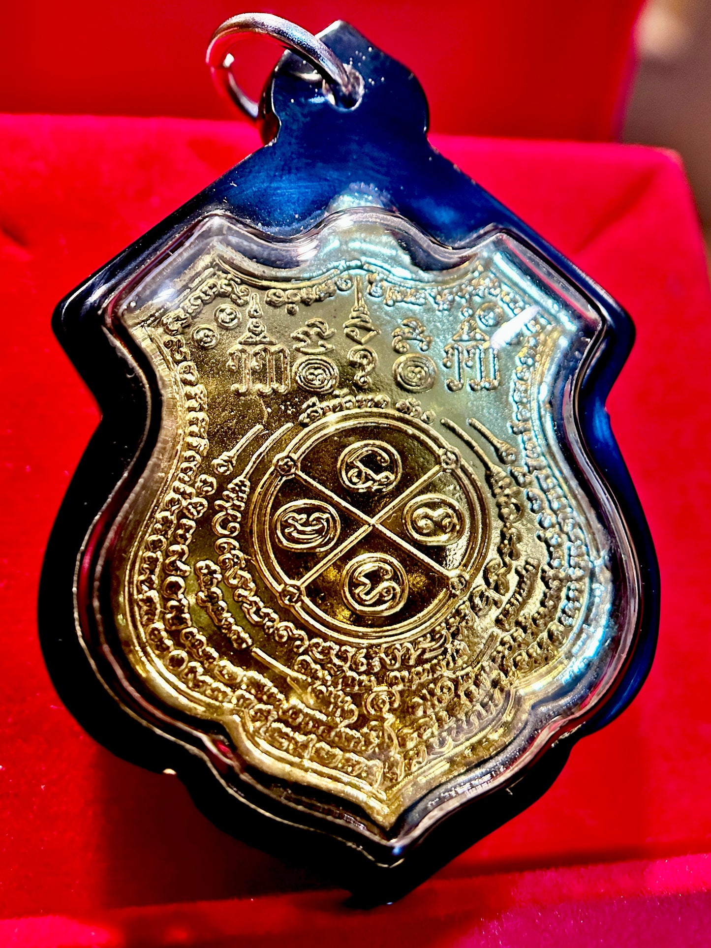 Suea Hua Khad (Black/Gold)