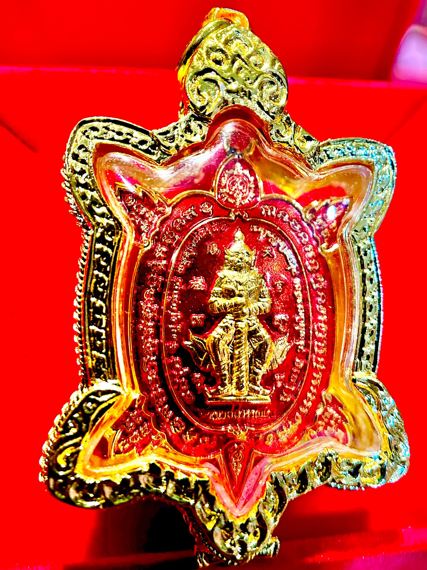 Turtle-Shaped Tao Wessuwan (Red/Gold)