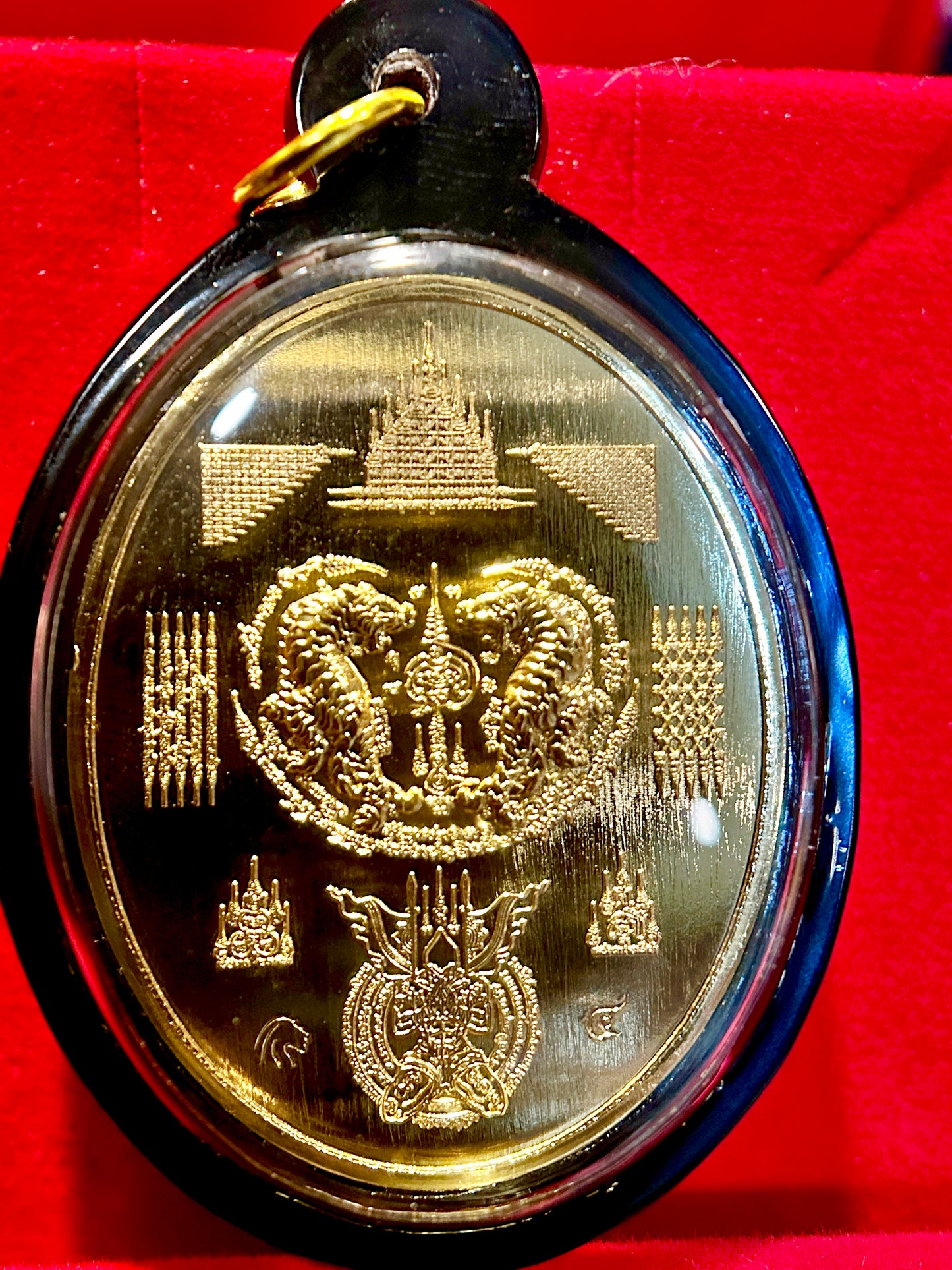 Nai Khanom Tom Signature Amulet (Gold Edition – Black Case)