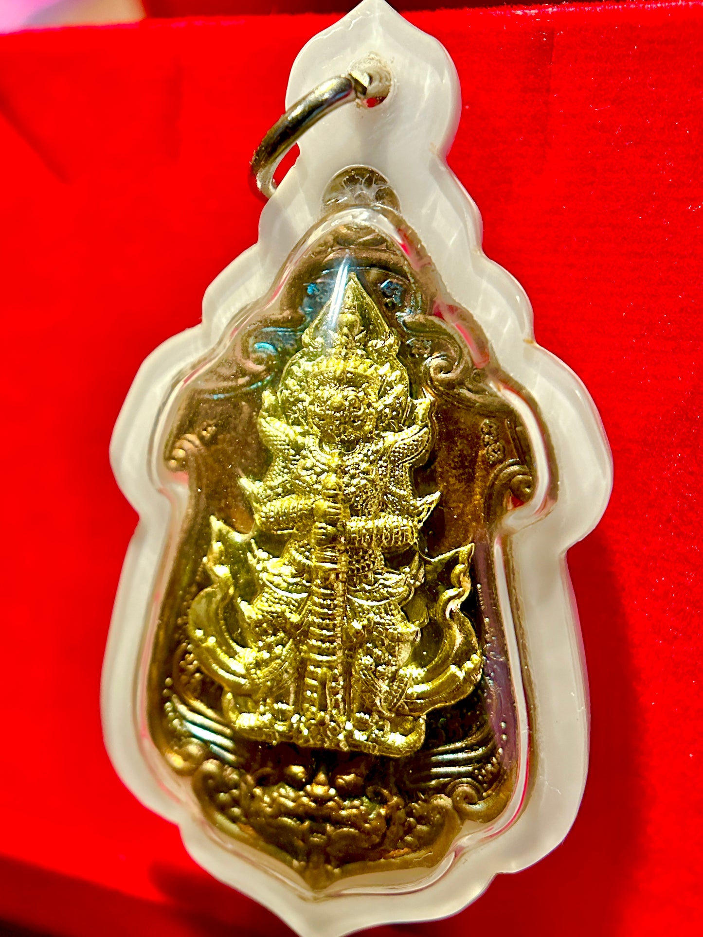 Tao Wessuwan Bronze Shadow Protector