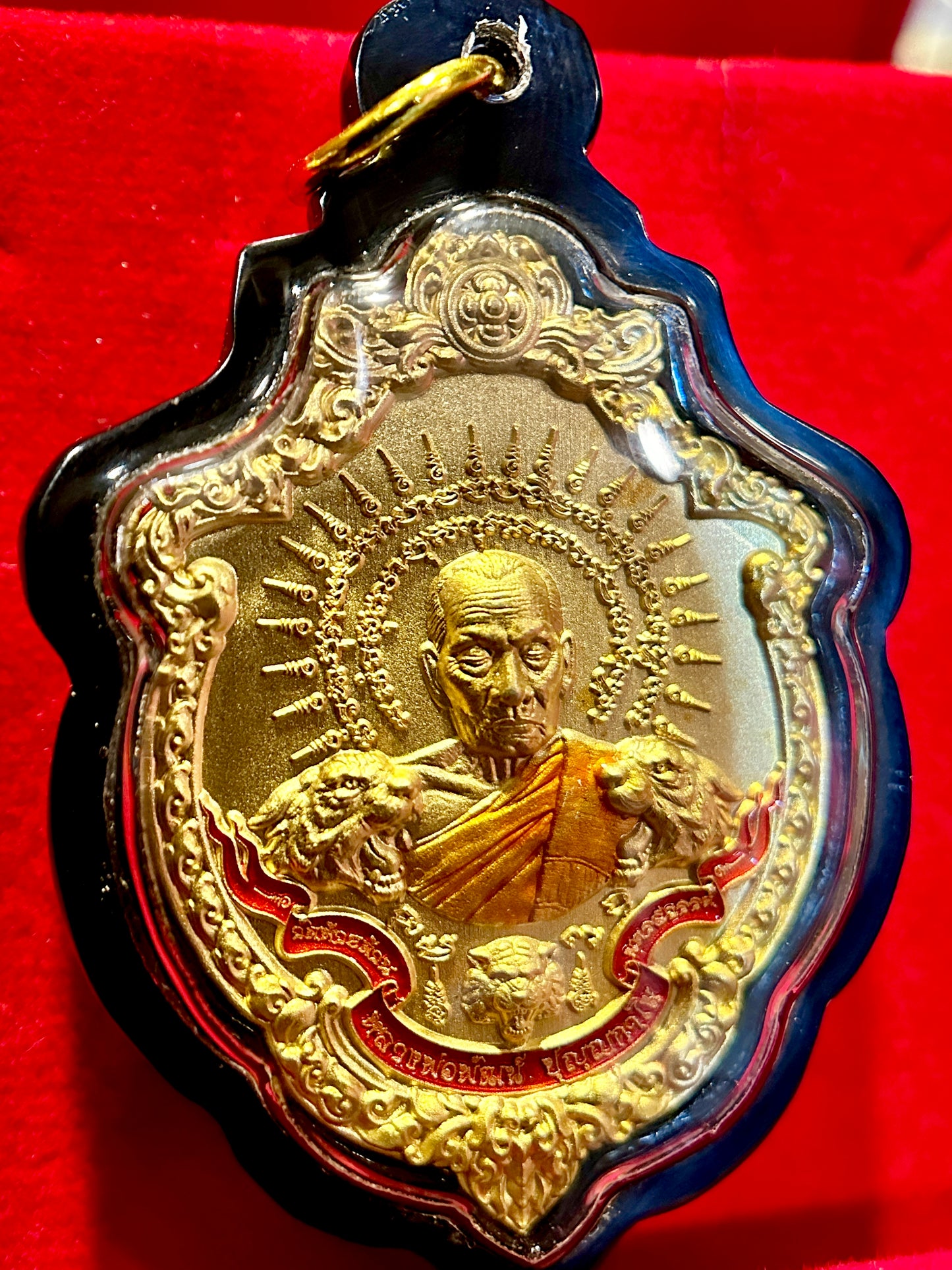 Luang Phor Phat Tiger Sovereign (Gold Edition)