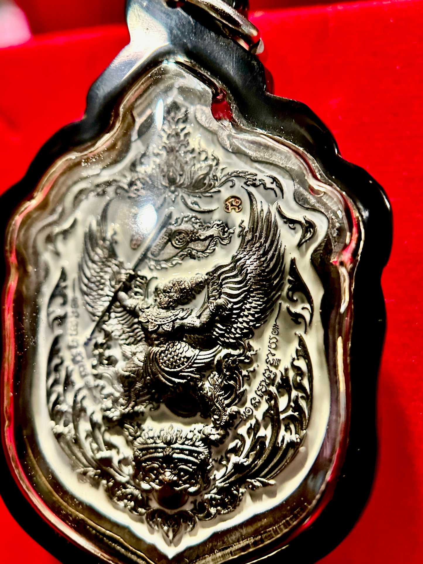 Tao Wessuwan & Garuda (Full Stealth Edition)
