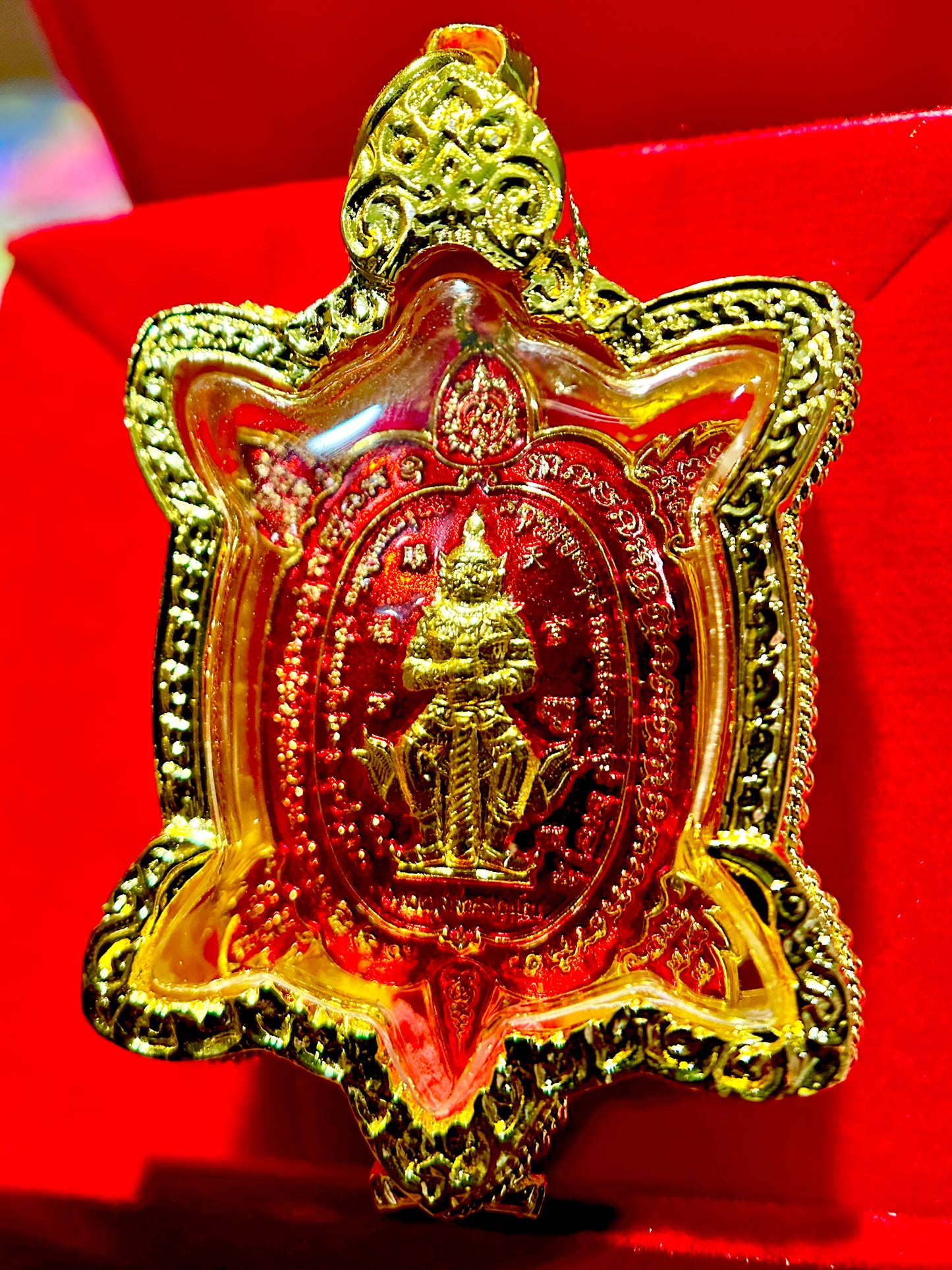 Turtle-Shaped Tao Wessuwan (Red/Gold)