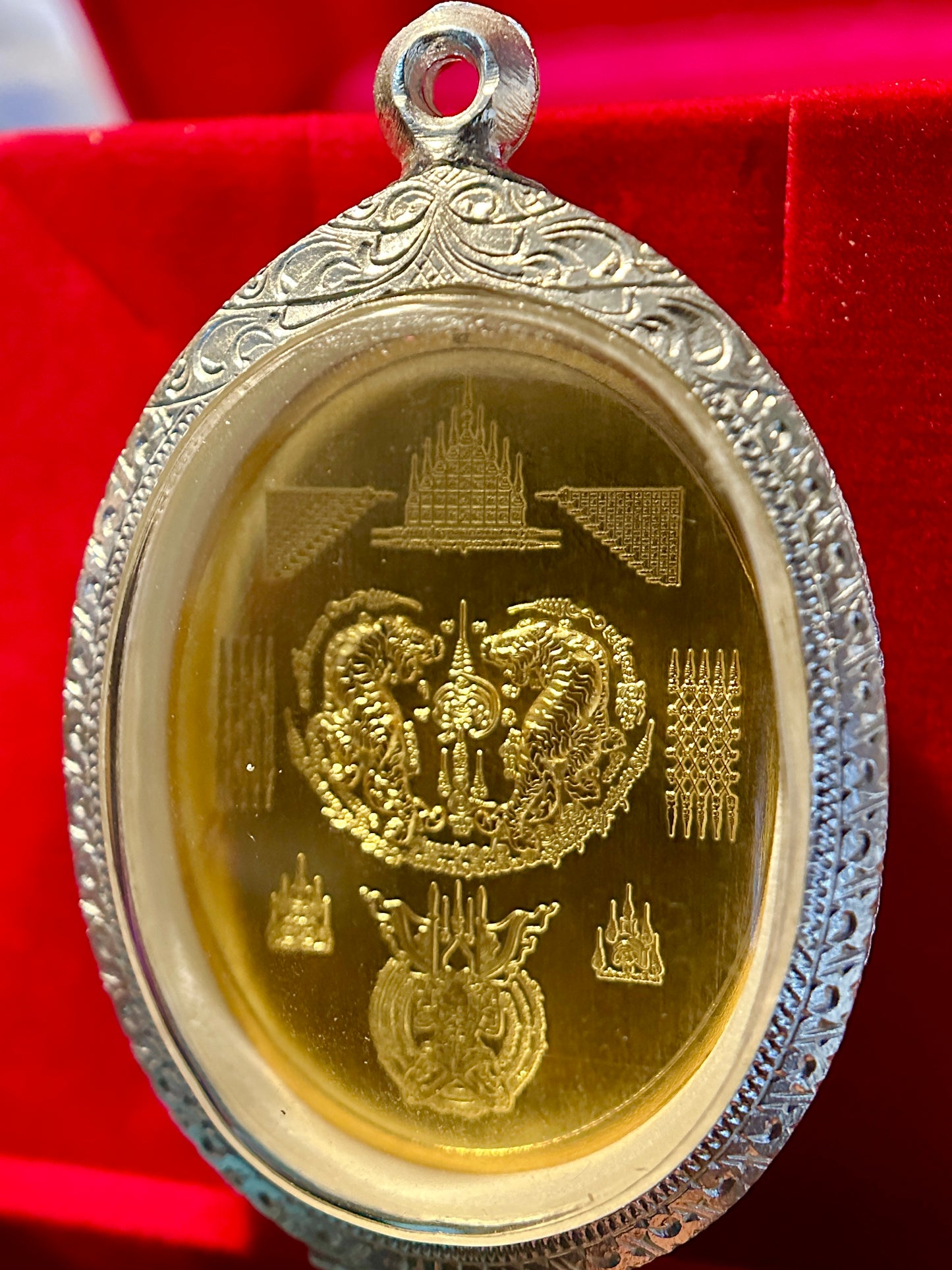 Nai Khanom Tom Signature Amulet (GOLD) – Silver Case
