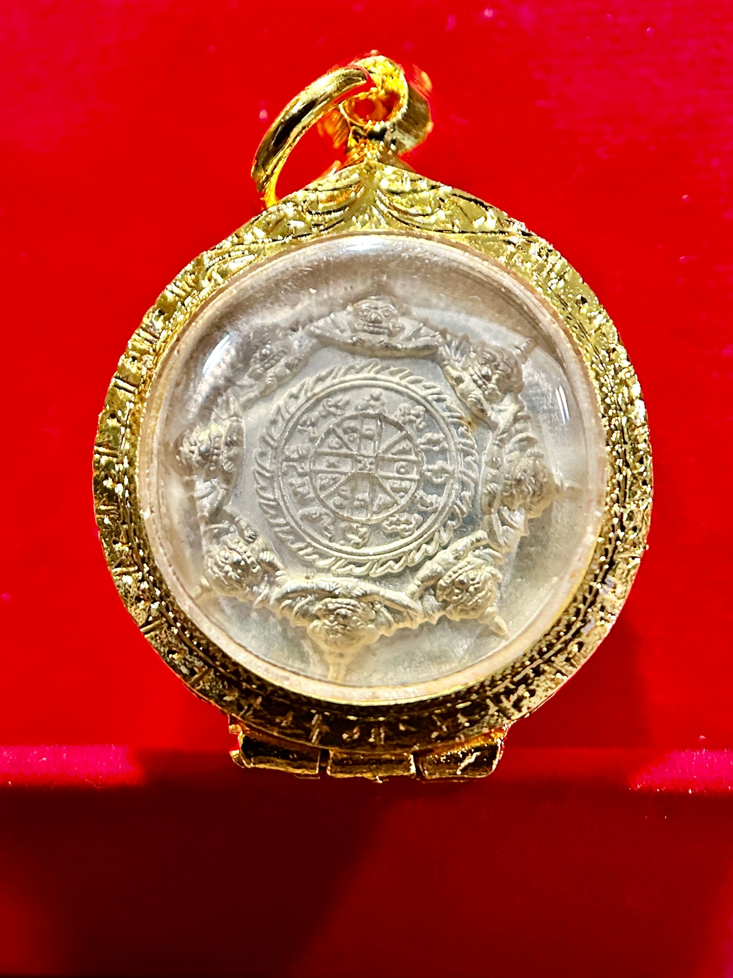 Phra Pidta & Rahu (Golden Shield of Silence)