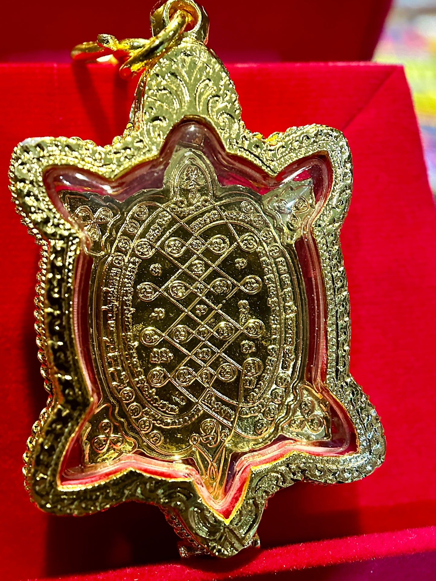 Turtle-Shaped Tao Wessuwan (Red/Gold)