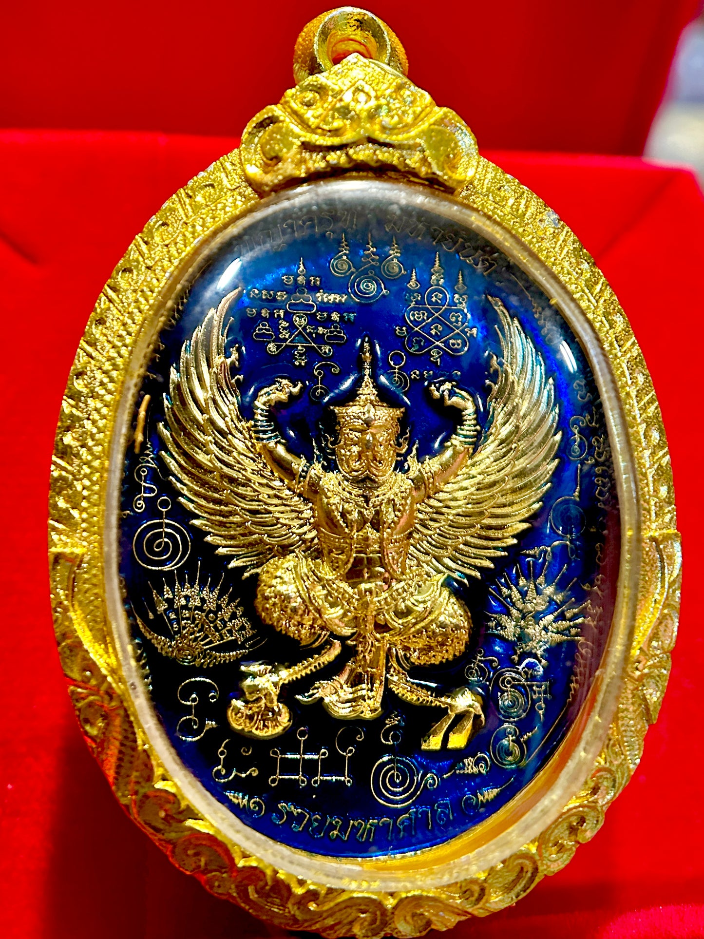 Garuda & Tao Wessuwan (Blue/Gold)