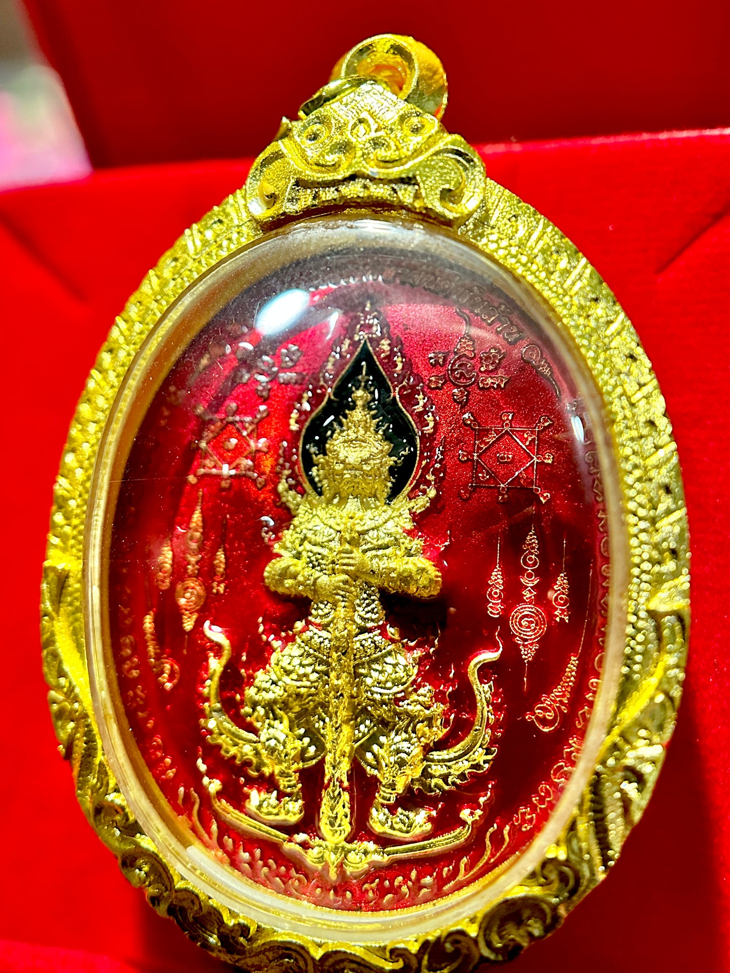 Tao Wessuwan (Red)