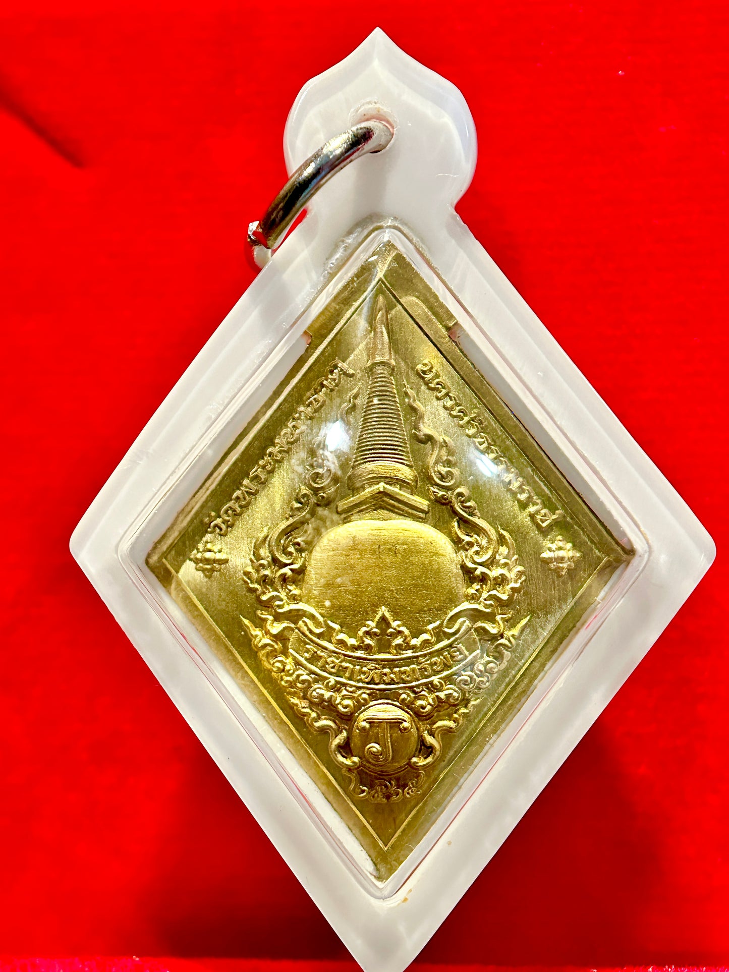 Golden Diamond Tao Wessuwan (White Edition)