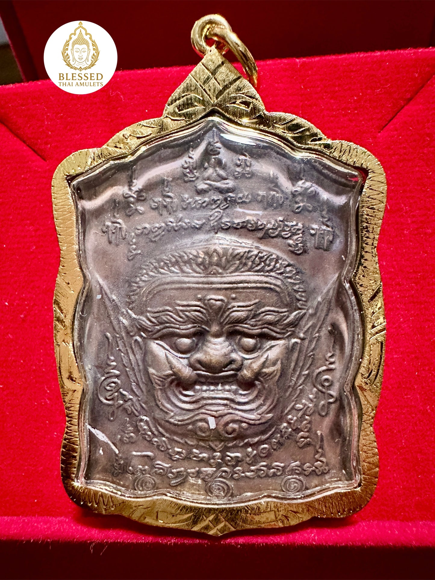 Tao Wessuwan Twin Form Amulet