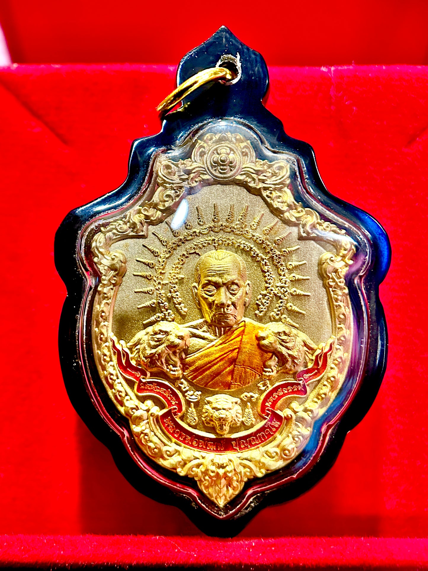 Luang Phor Phat Tiger Sovereign (Gold Edition)