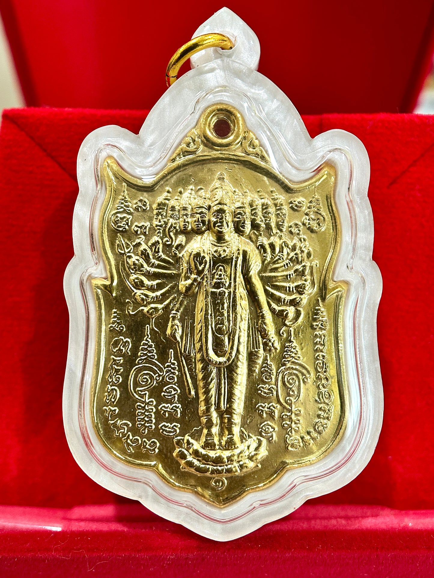 Phra Vishvarupa Protection Amulet