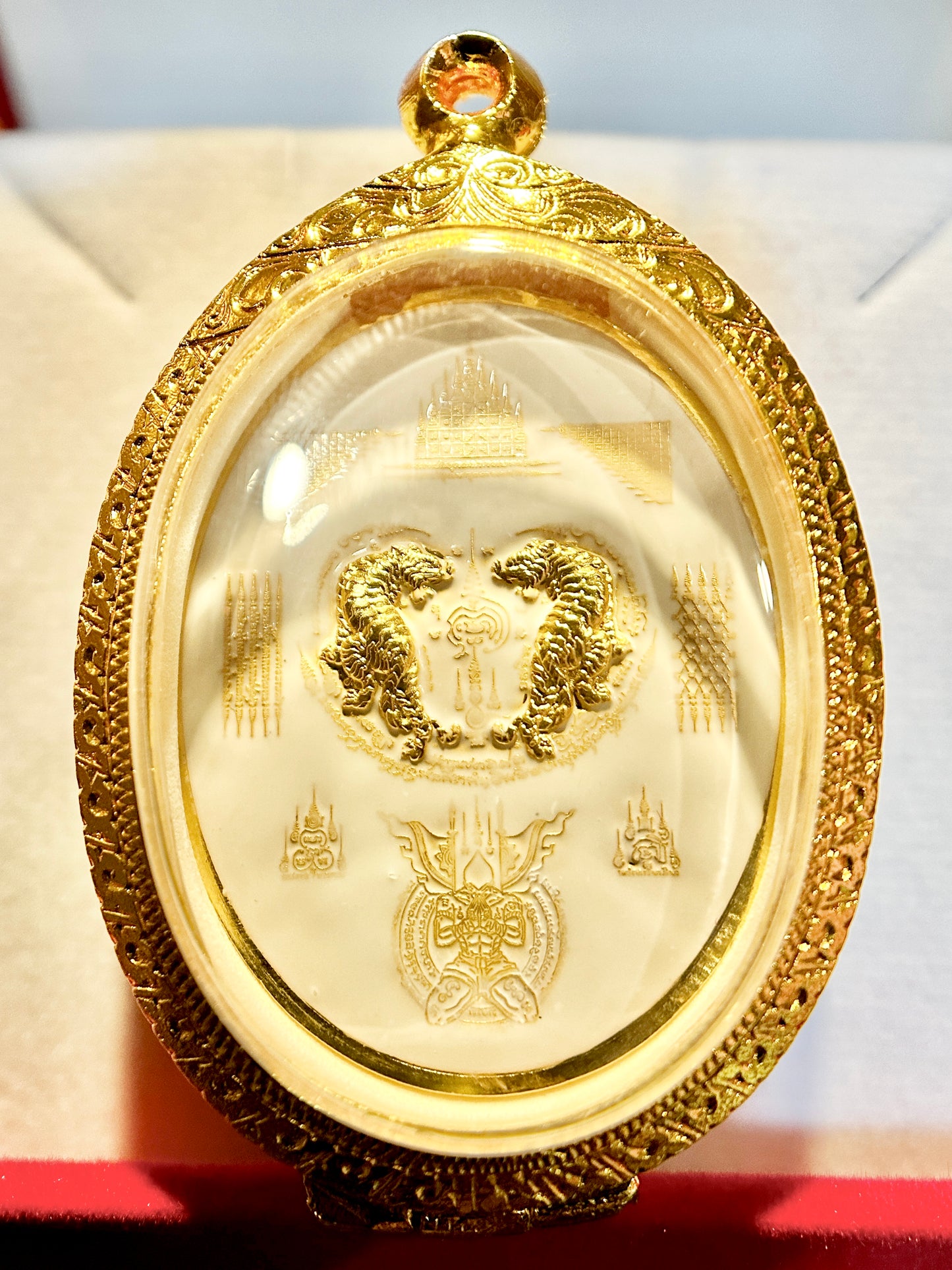 LIMITED EDITION Nai Khanom Tom (White & Gold)