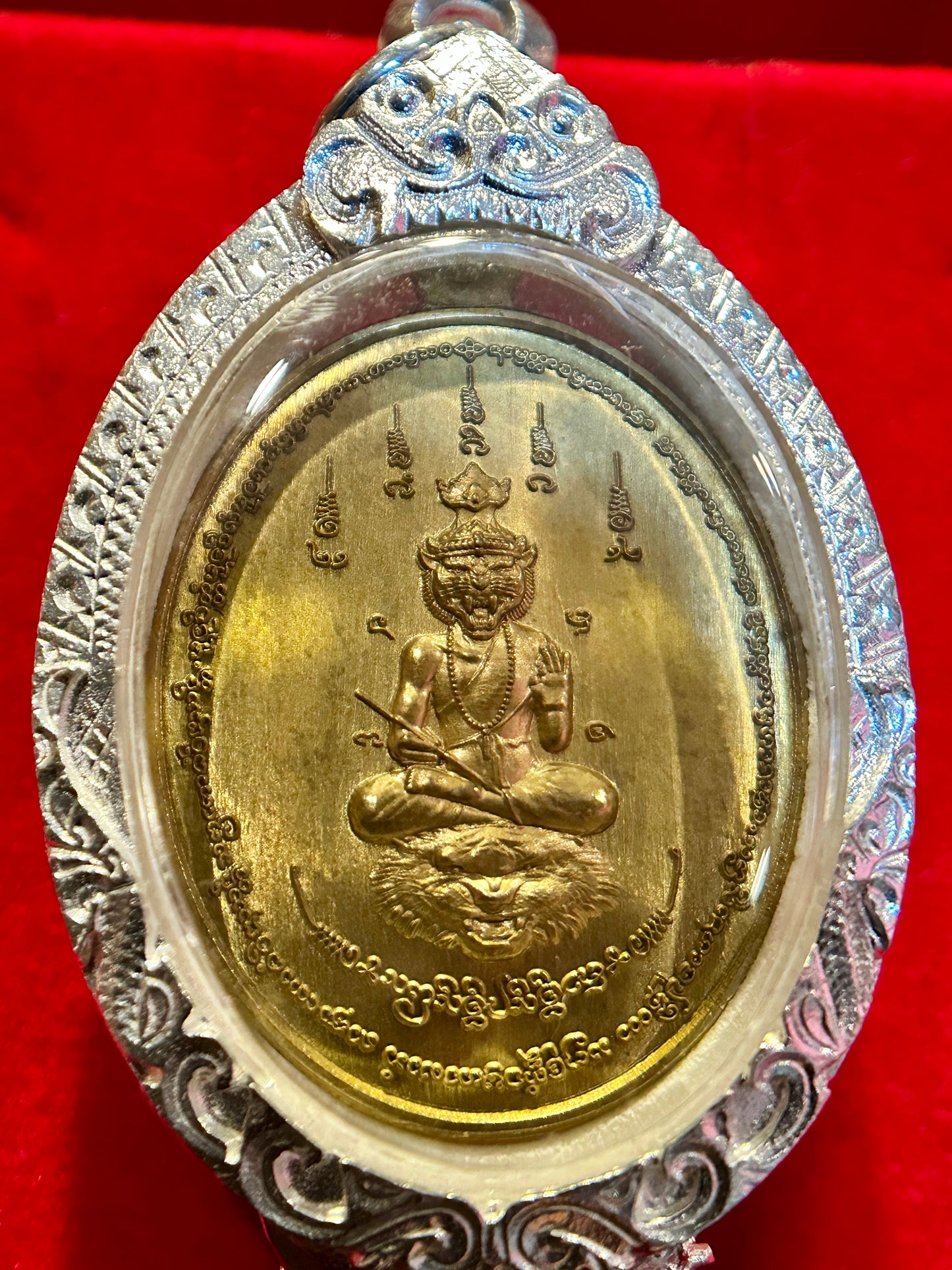 Lersi Tiger Head & Yantra Grid (Antique Gold - Silver Case)
