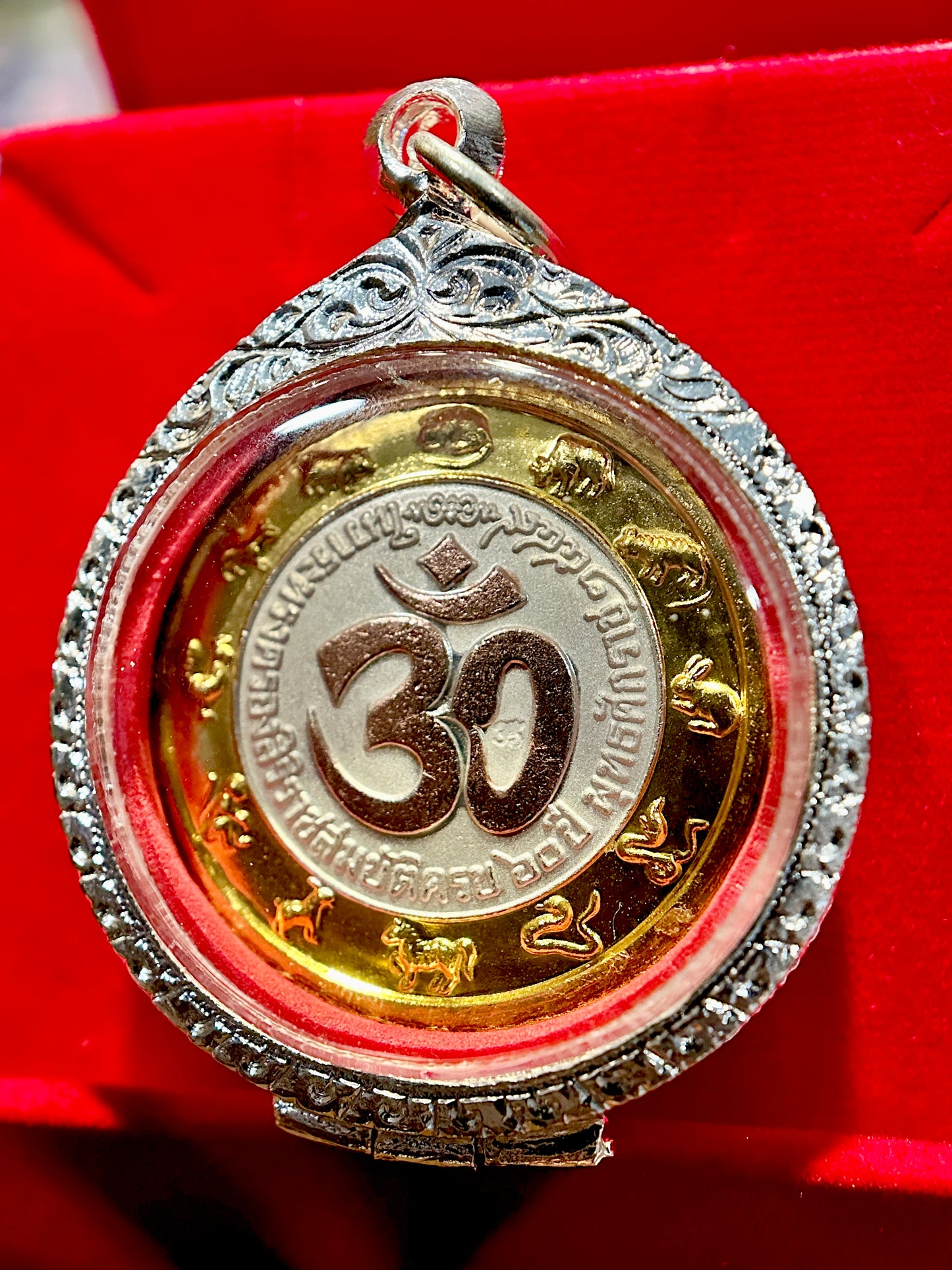 Ganesha Om Prosperity (Silver & Gold)
