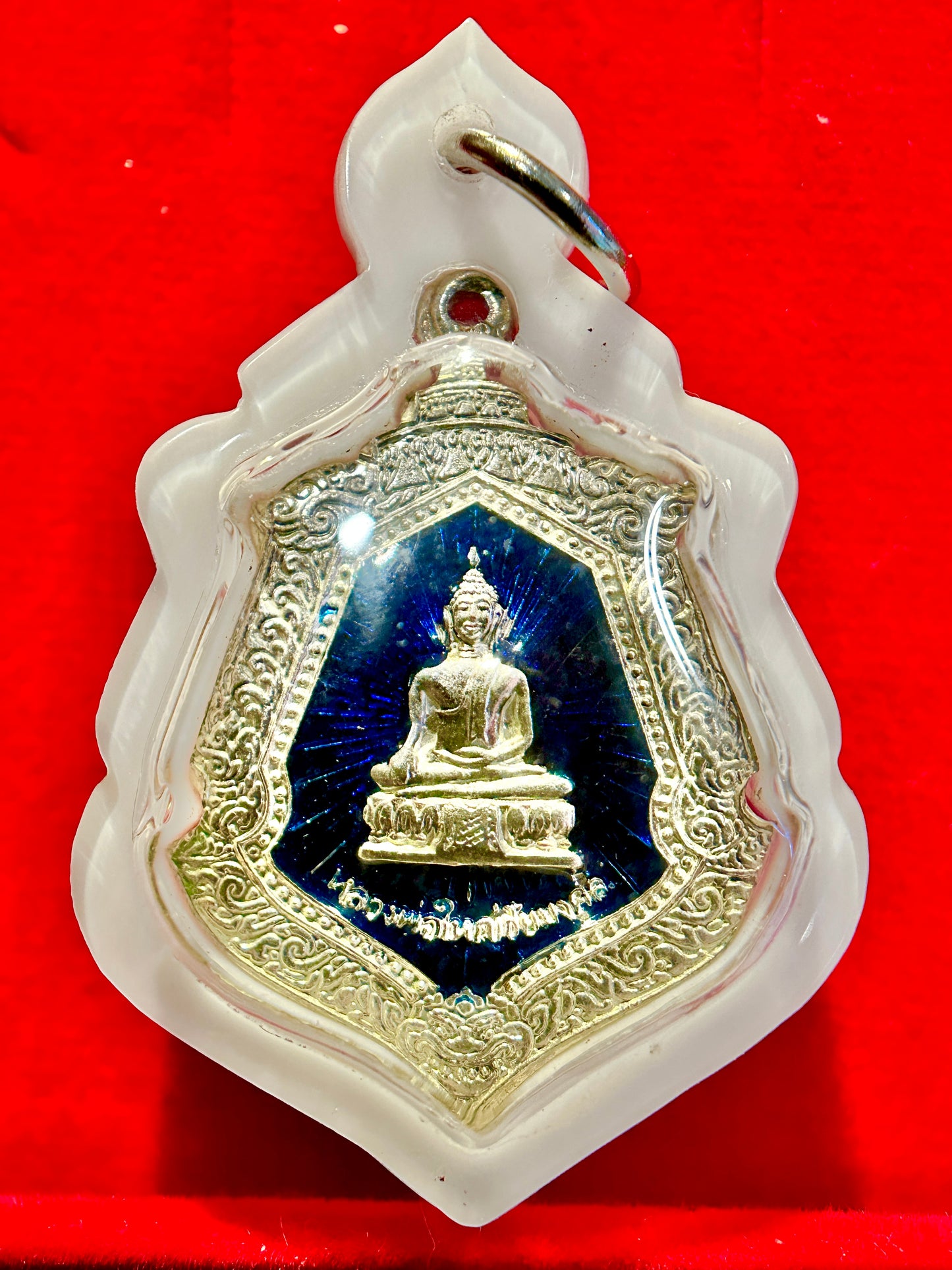 Phra Buddha Chom Thong