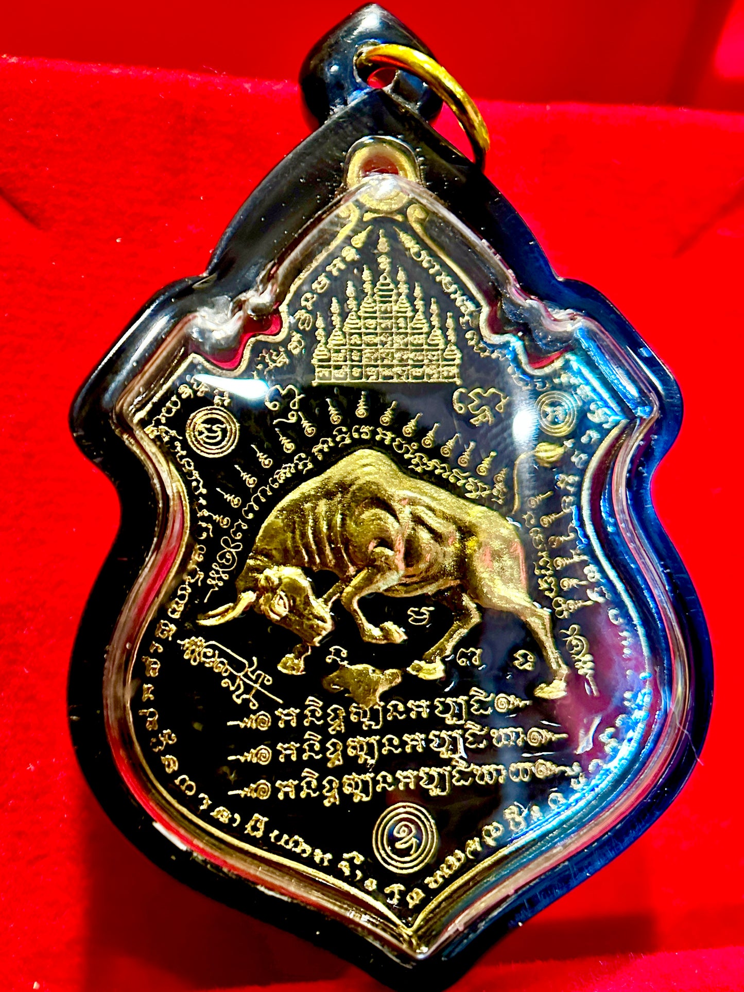 Golden Bull (Black/Black Case)