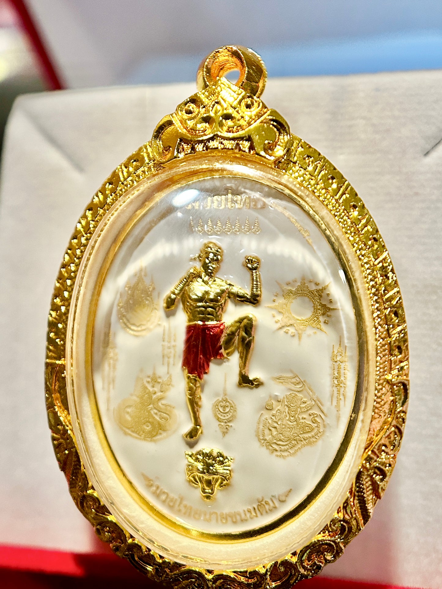 LIMITED EDITION Nai Khanom Tom (White & Gold)