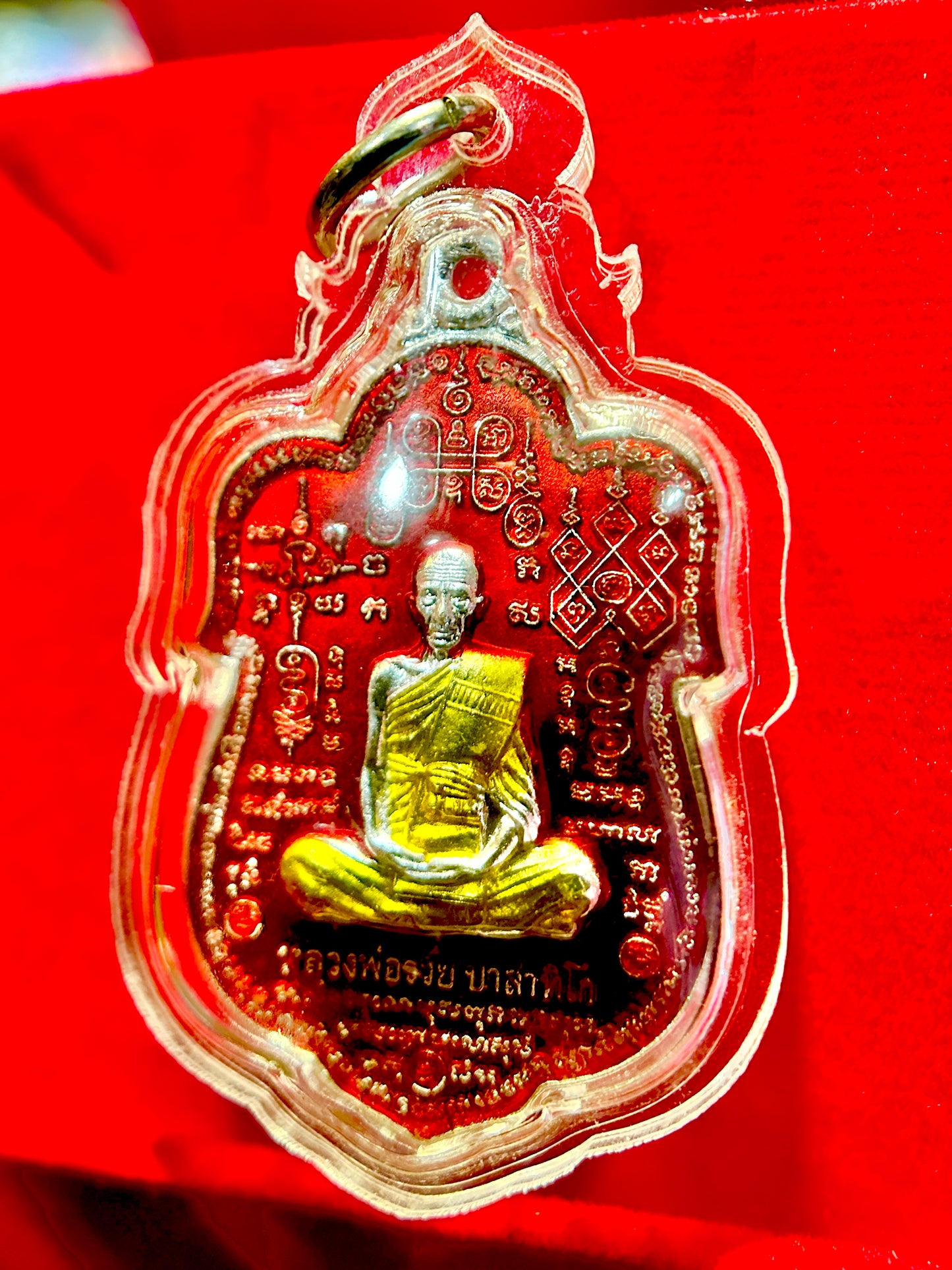 Luang Phor Ruay Maha (Red/Silver)