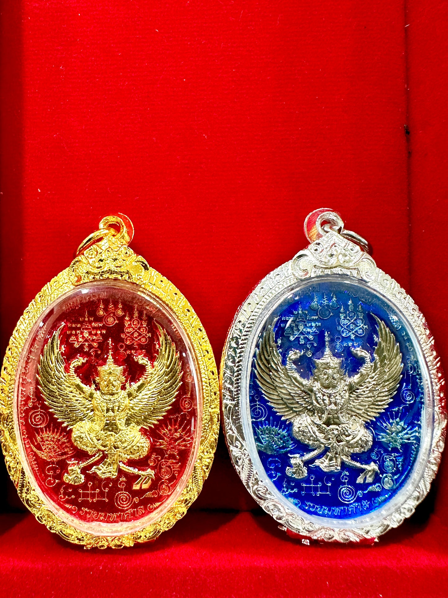 Garuda & Tao Wessuwan (Sacred Pair) Red/Gold & Blue/Silver