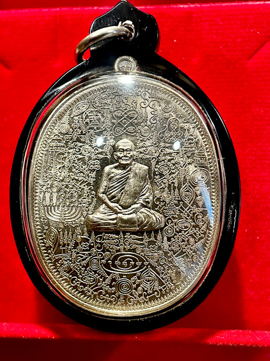 Sacred Thai Monk & Tao Wessuwan