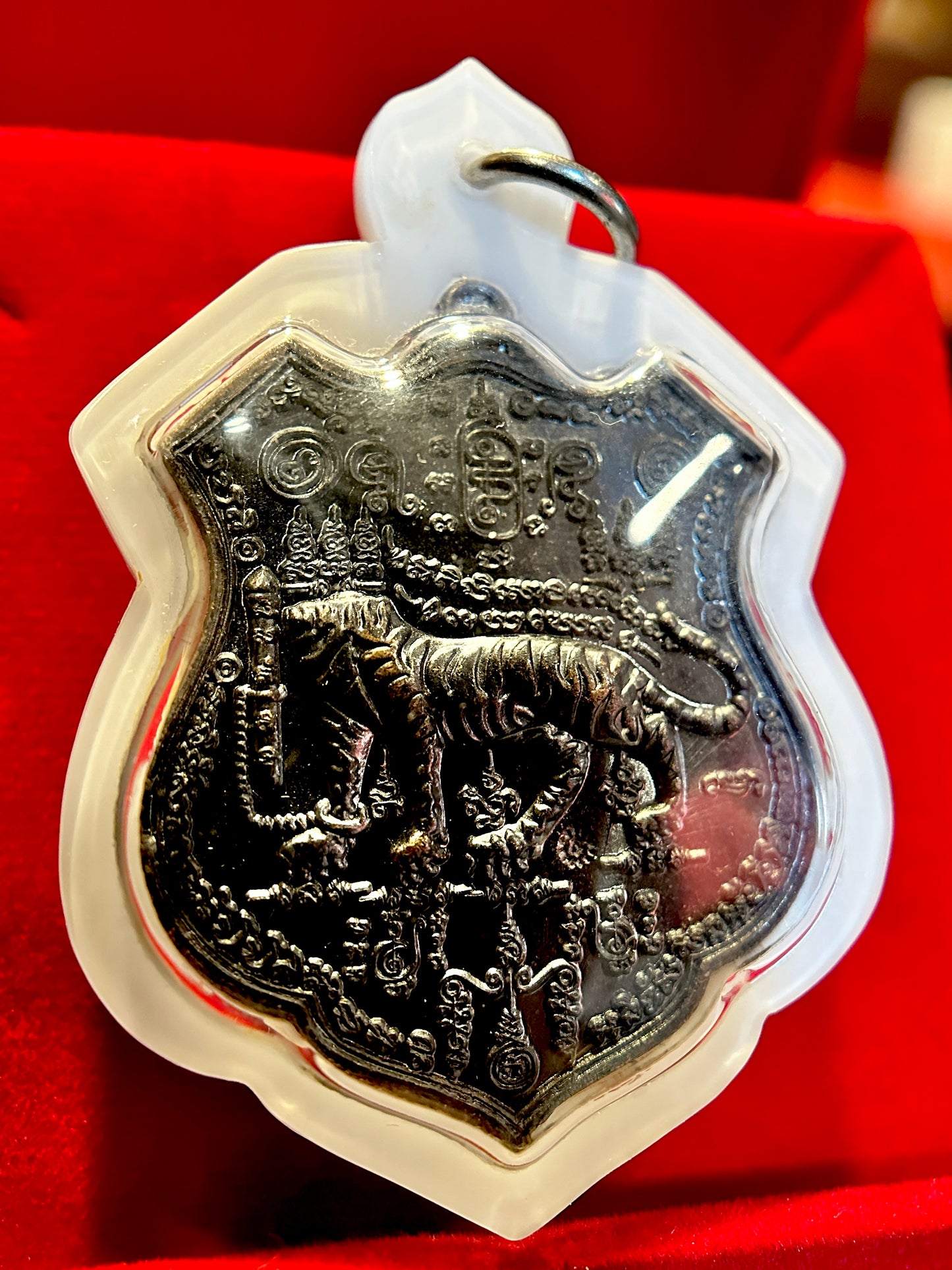 Suea Hua Khad (Dark Bronze)