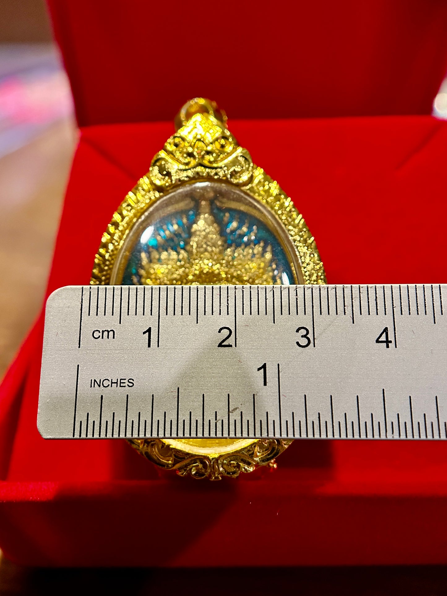 Golden Tao Wessuwan & Phra Rahu (Sapphire Flame)