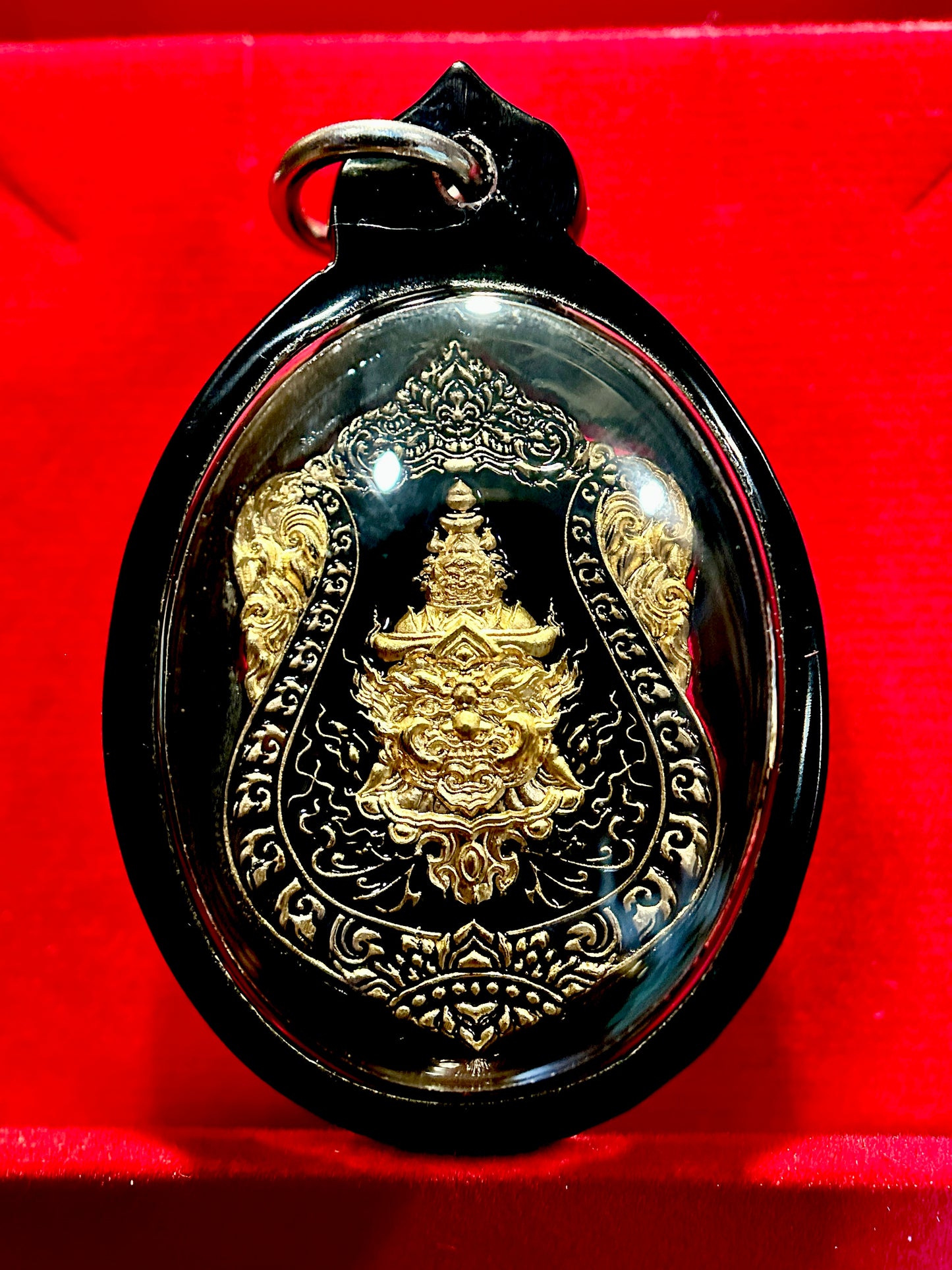 Tao Wessuwan (Black & Gold) Guardian